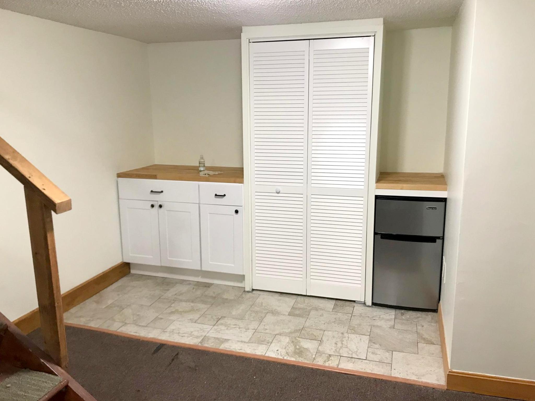 6 Bradford Ave, Medford