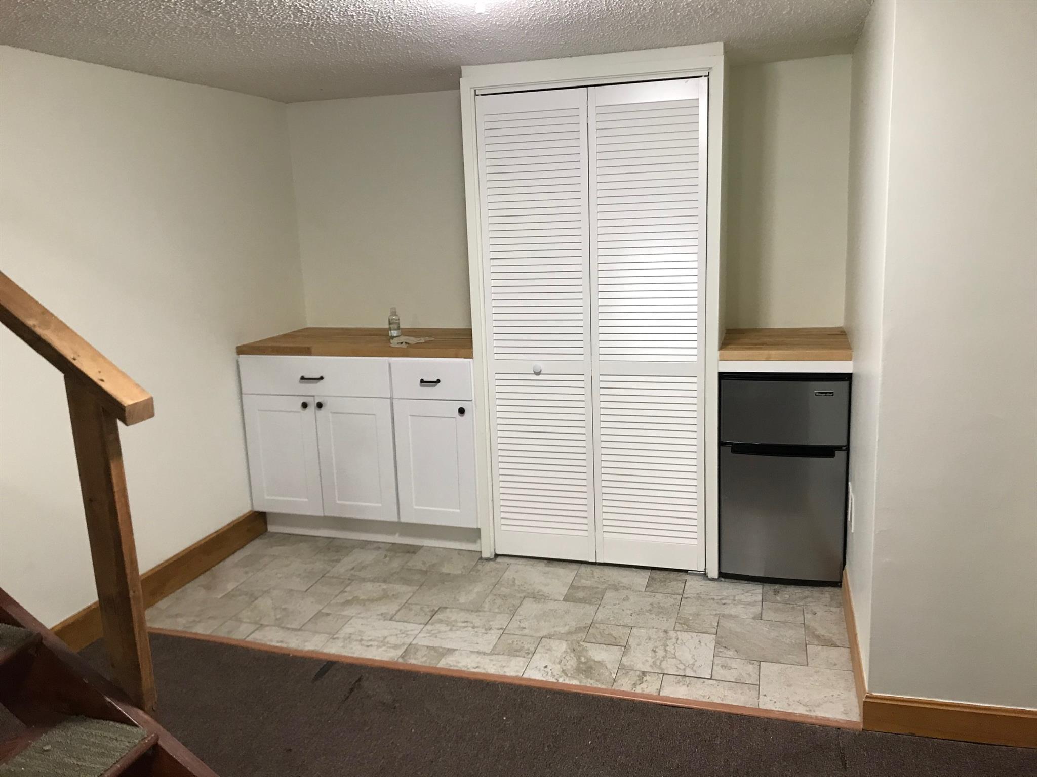 6 Bradford Ave, Medford