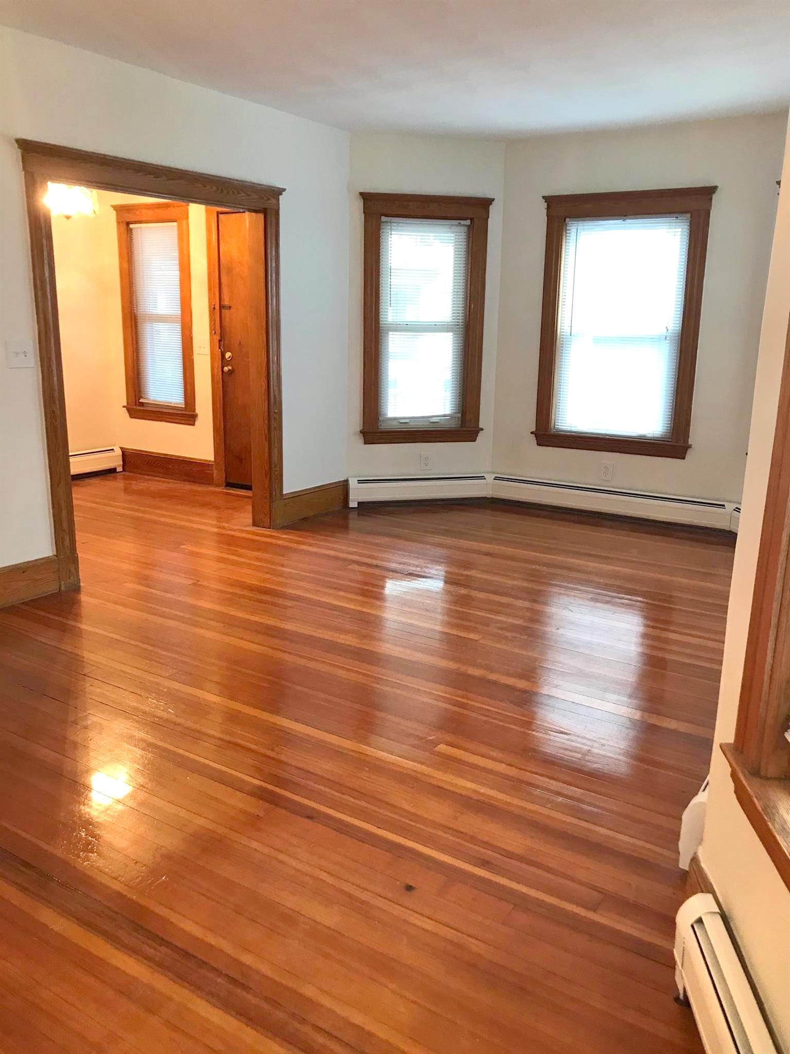 6 Bradford Ave, Medford