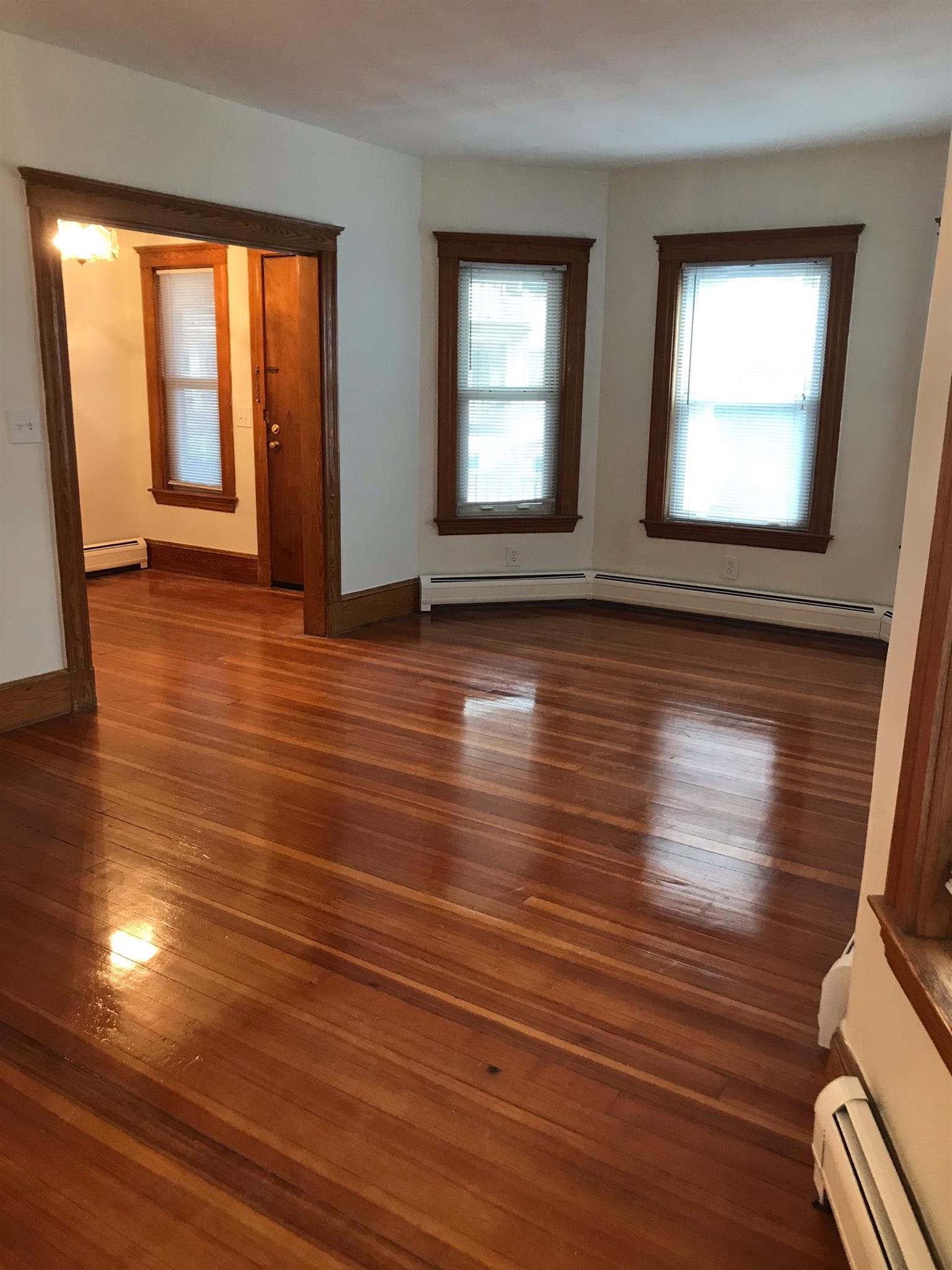 6 Bradford Ave, Medford