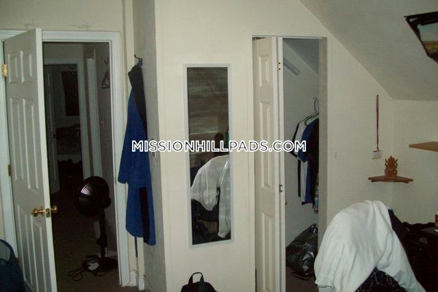 59 Hillside St, Mission Hill