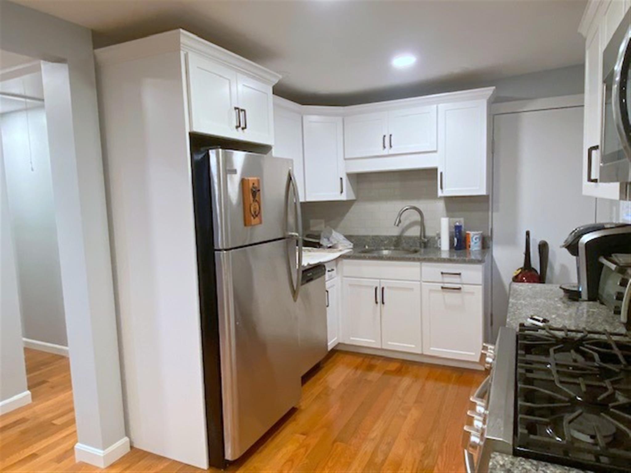 521 Main St, Medford