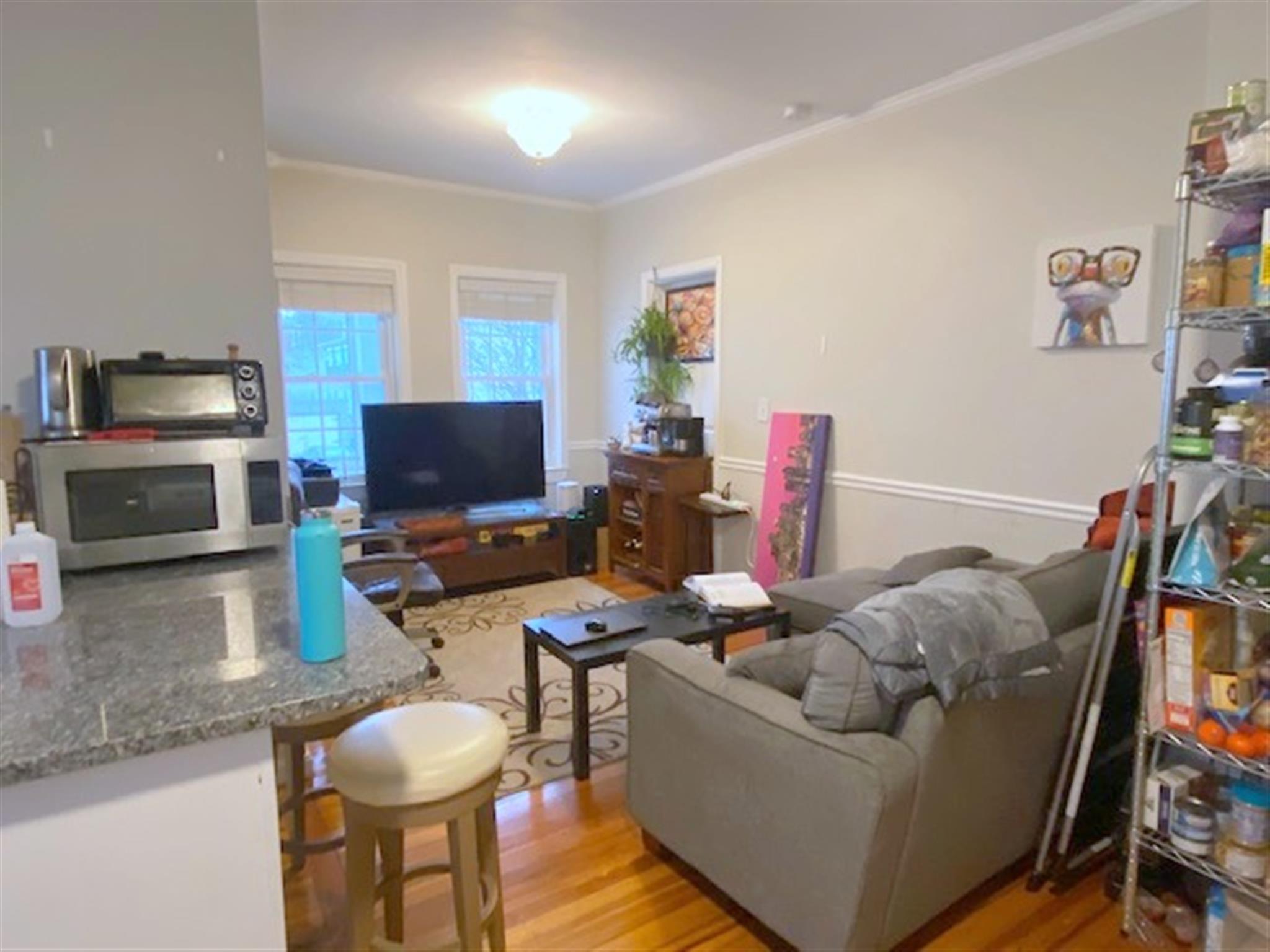 519 Main St, Medford