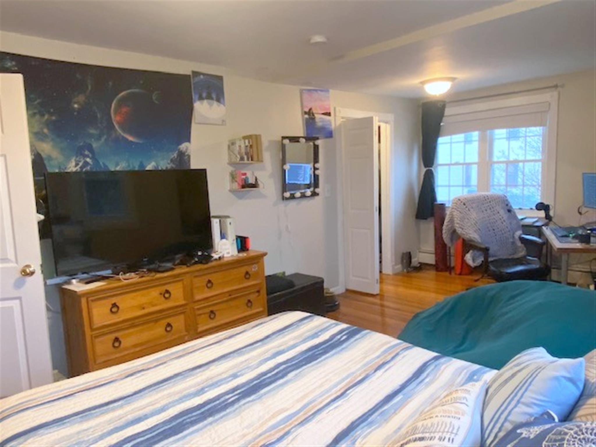 519 Main St, Medford