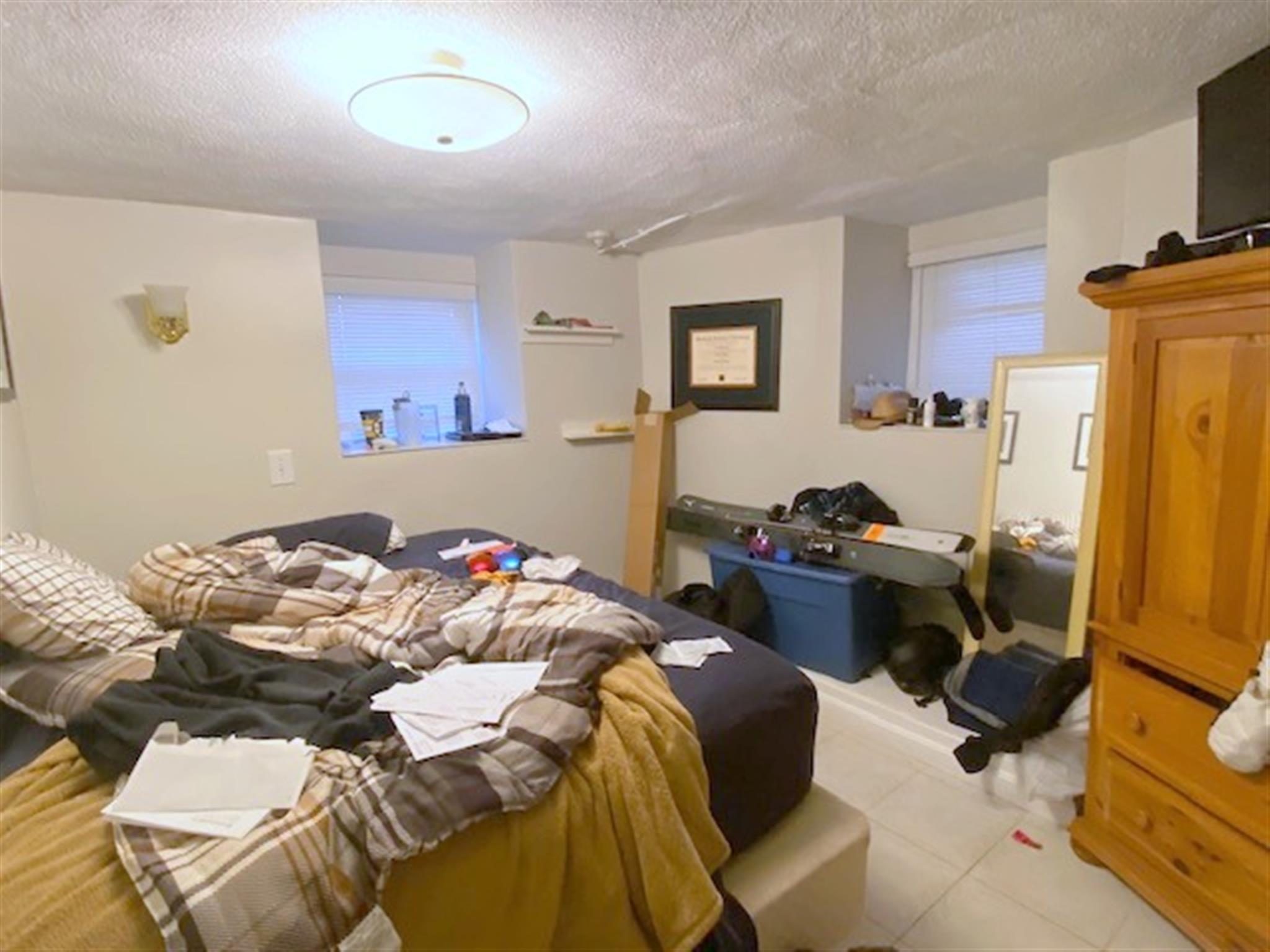 519 Main St, Medford