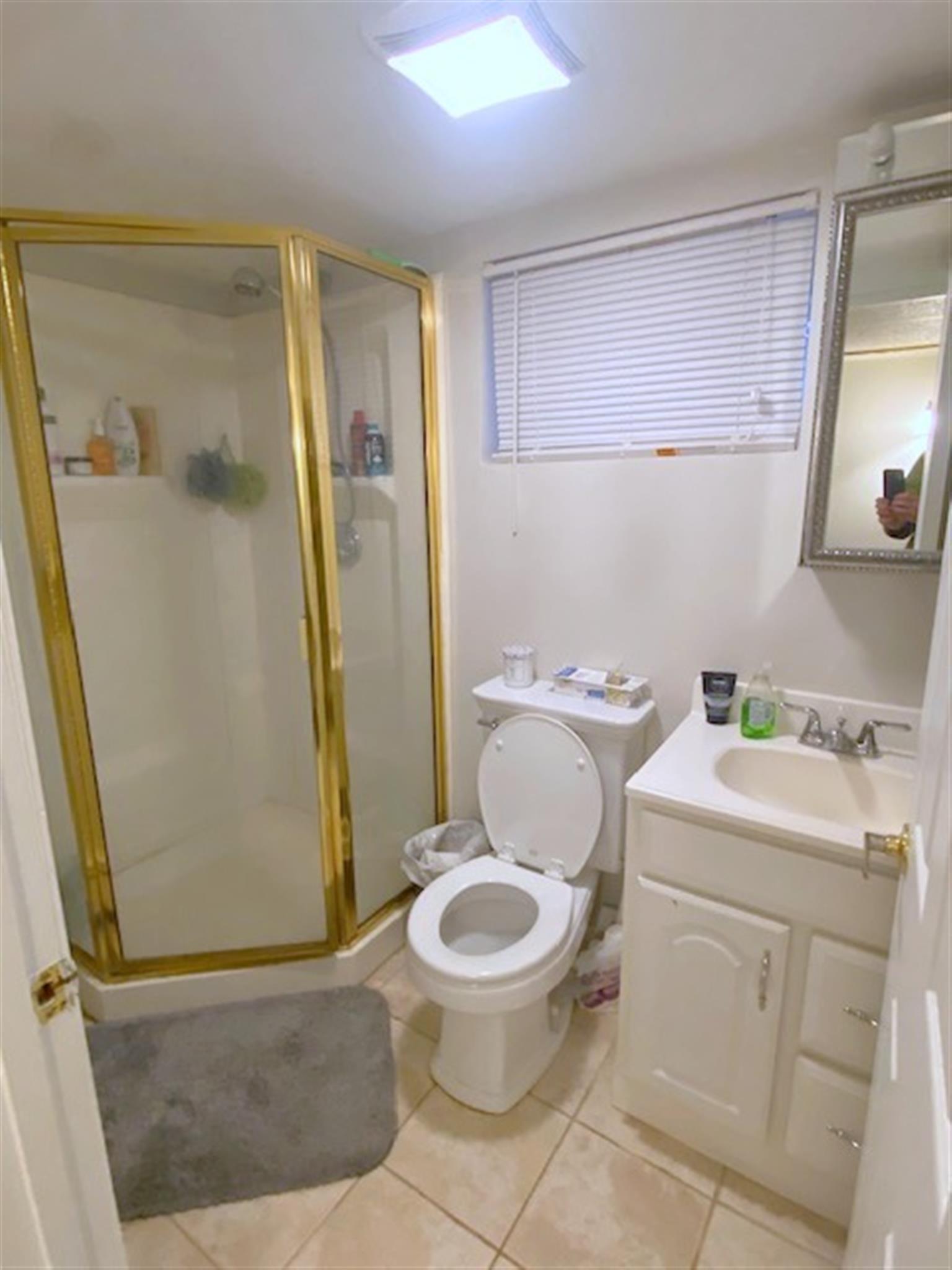 519 Main St, Medford