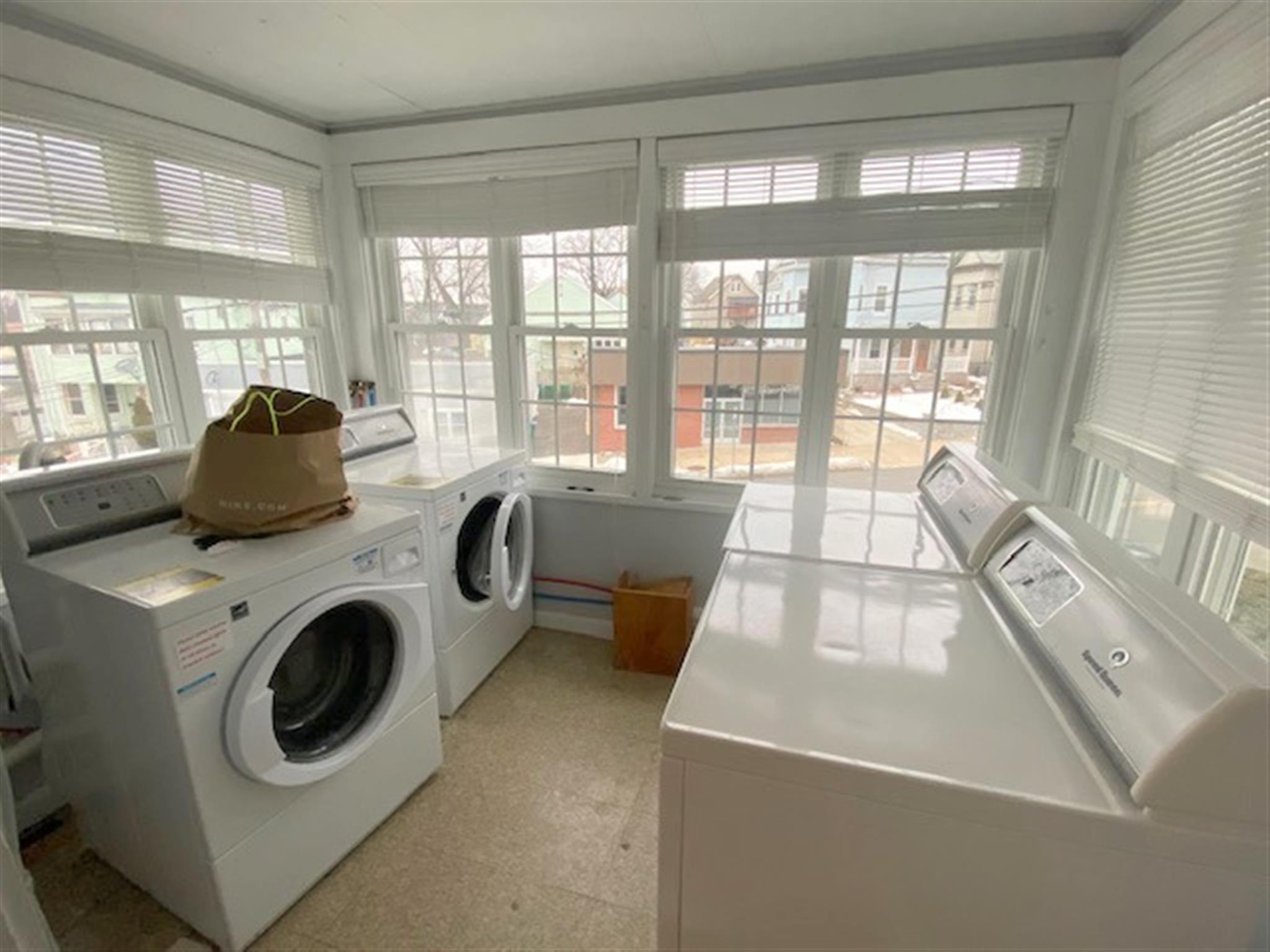 519 Main St, Medford