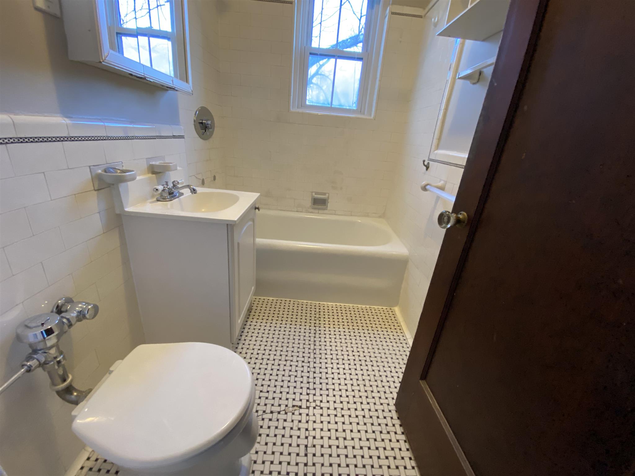 119 College Ave, Davis Square