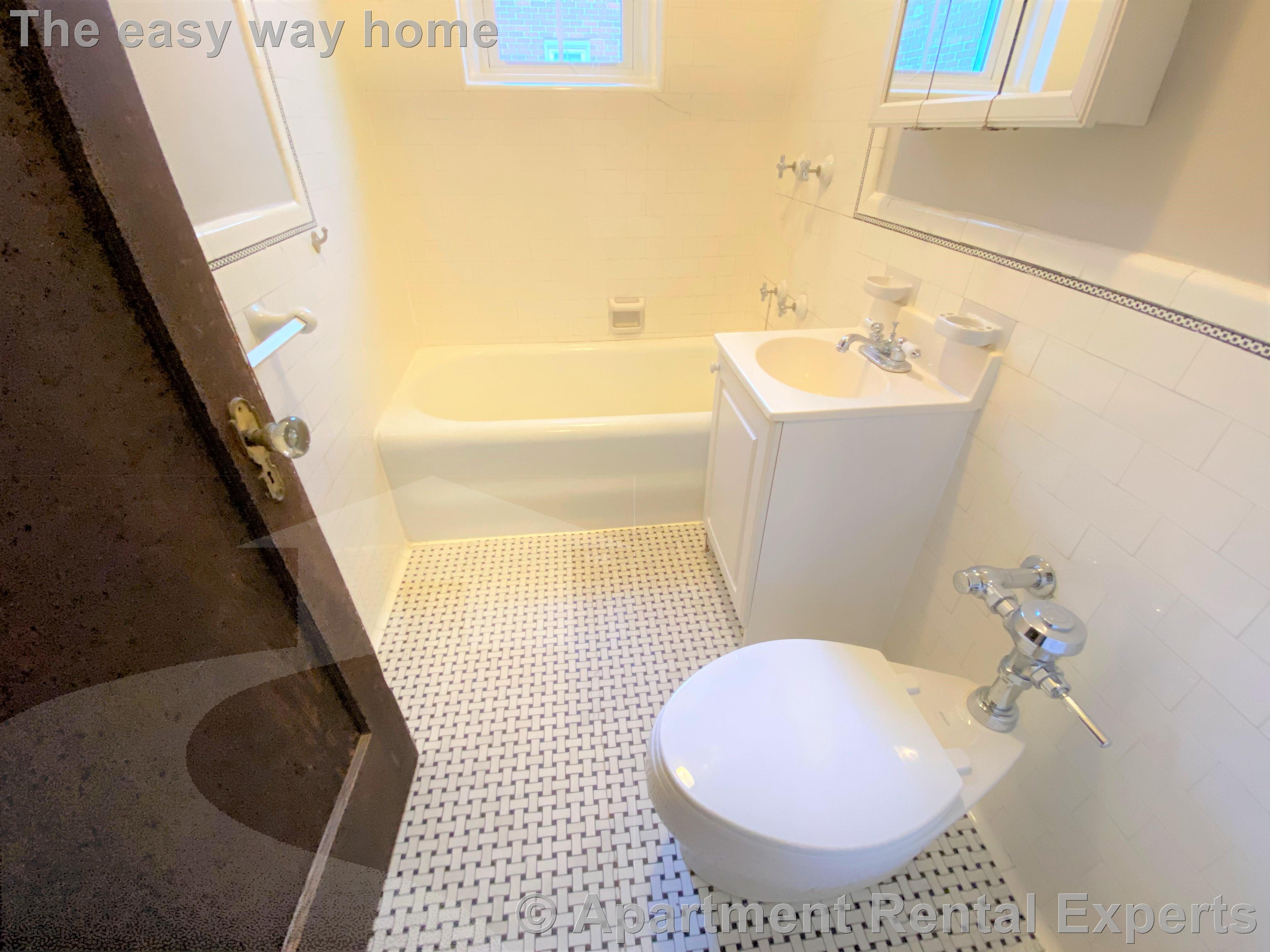 119 College, Davis Square