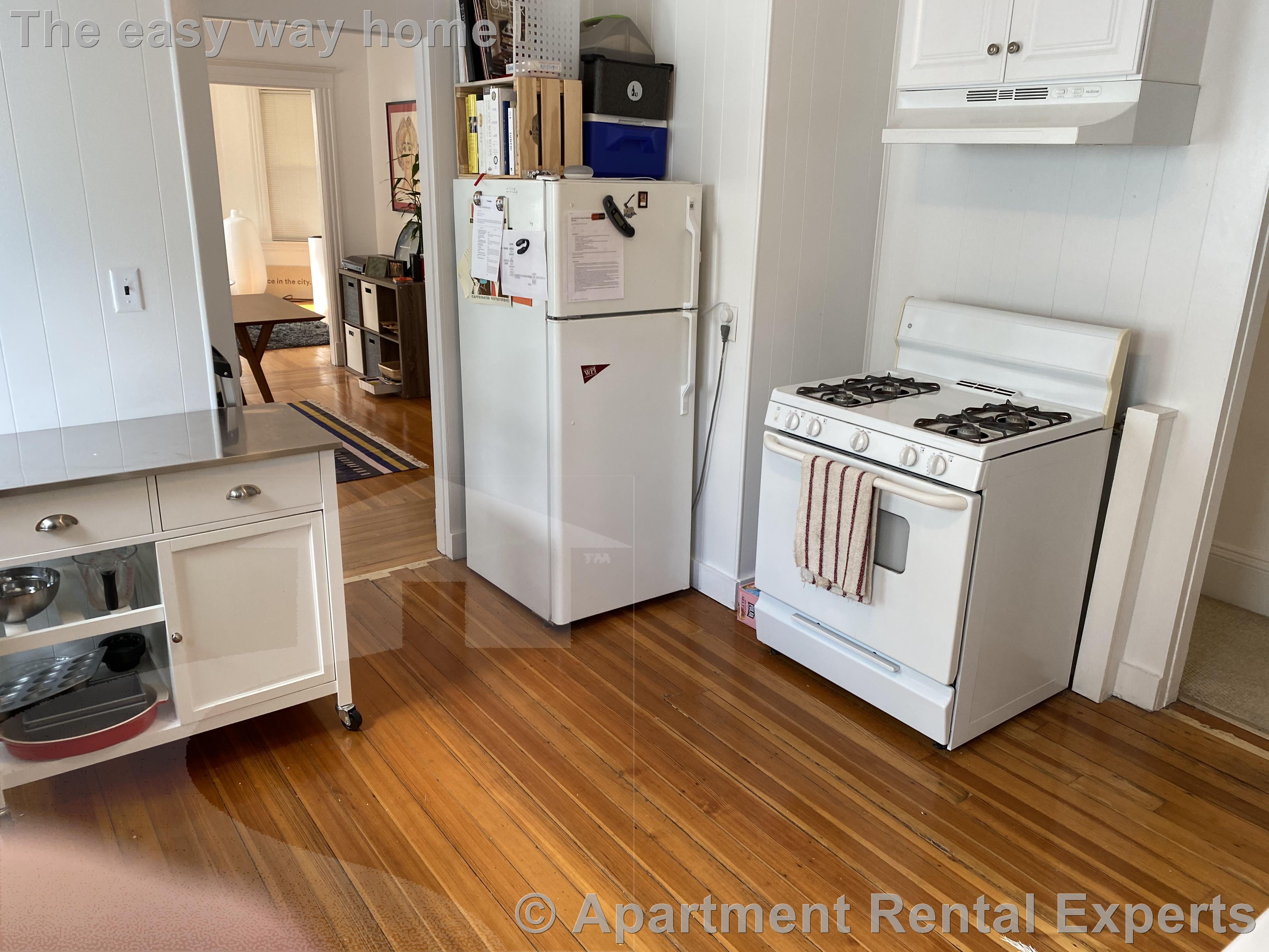 117 Rogers, Ball Square