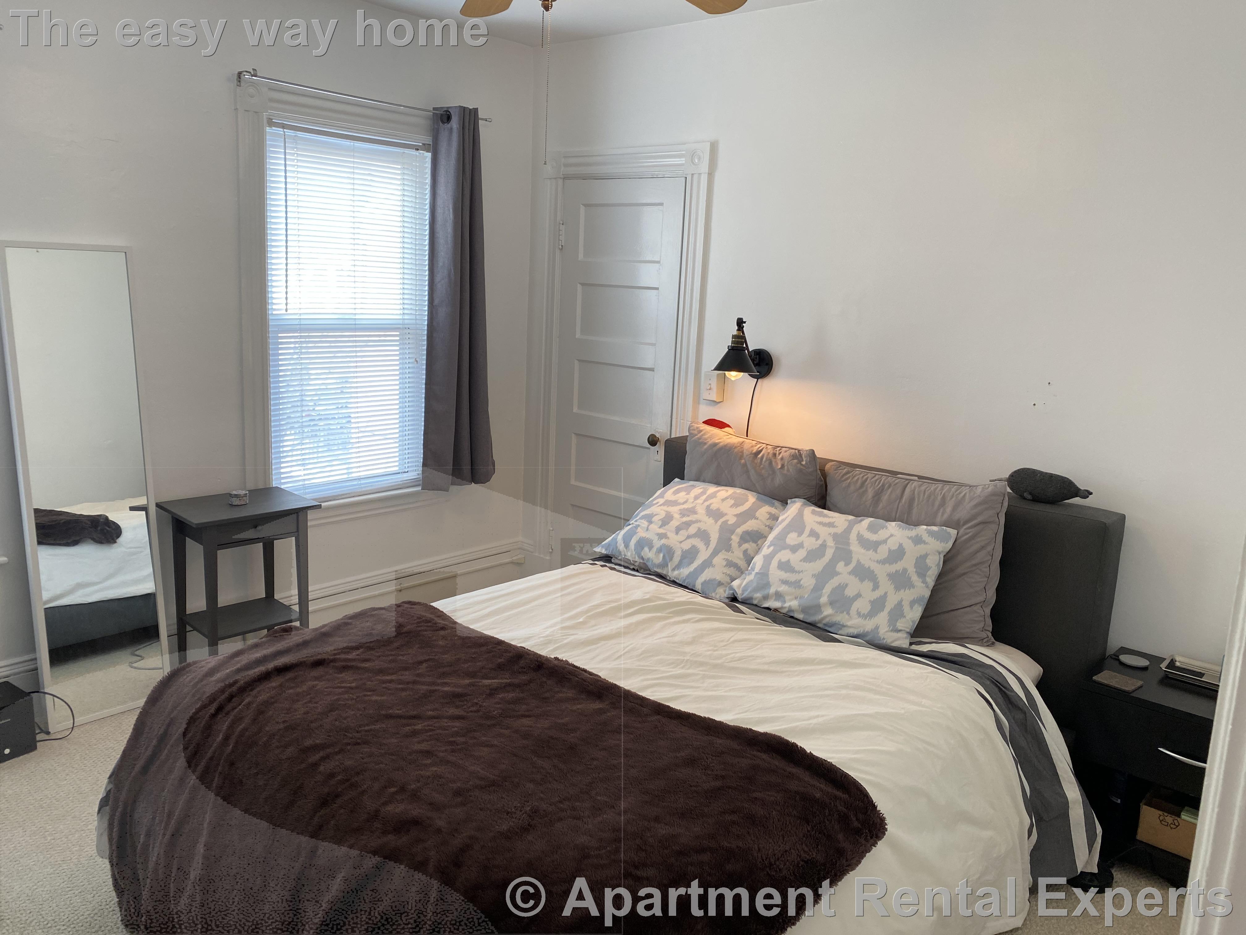 117 Rogers, Ball Square