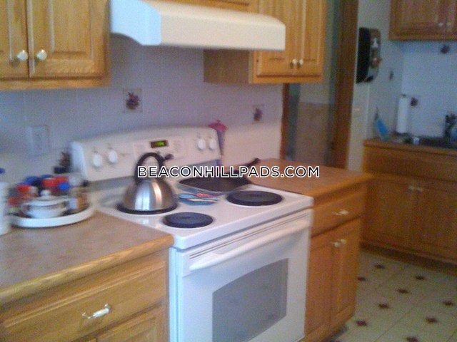 60 Phillips, Beacon Hill