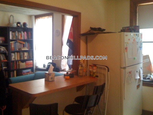 60 Phillips, Beacon Hill