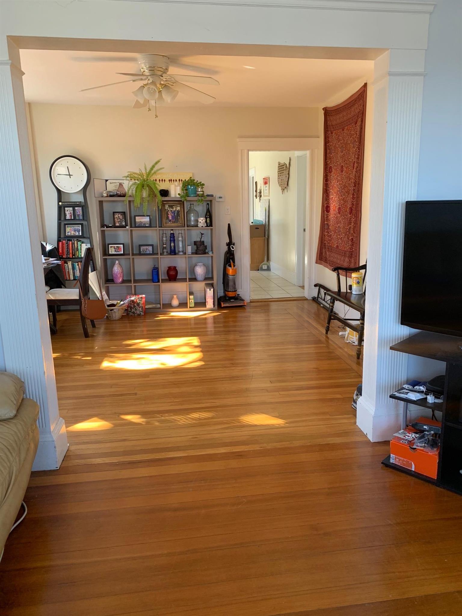 411 Main St, Medford