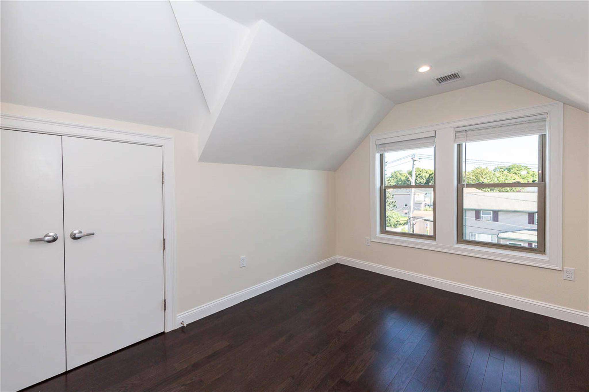 39 Harvard St, South Medford