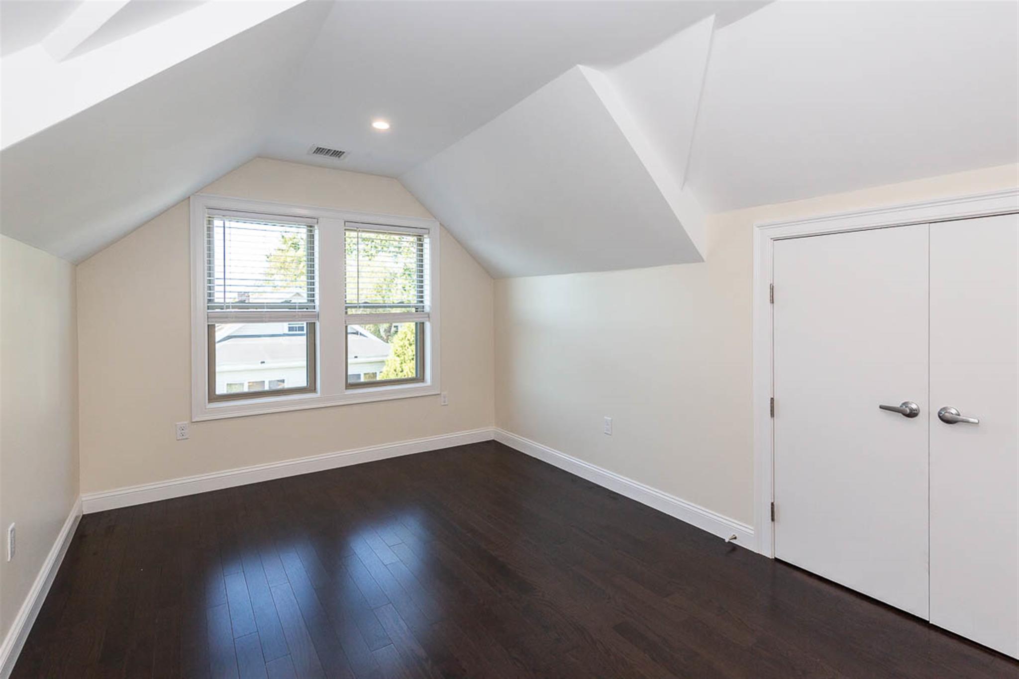 39 Harvard St, South Medford