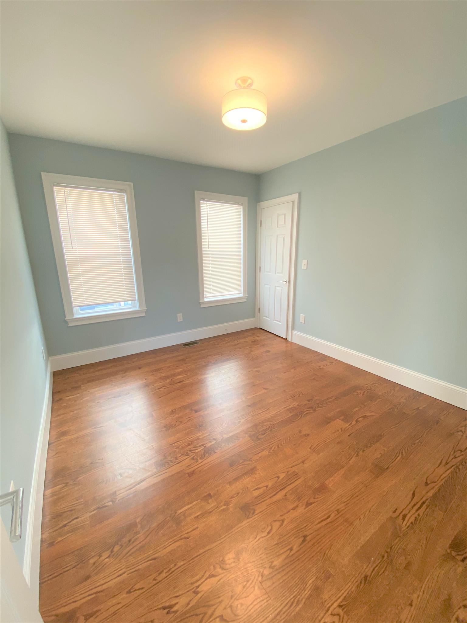 3 Hamilton Rd, Teele Square