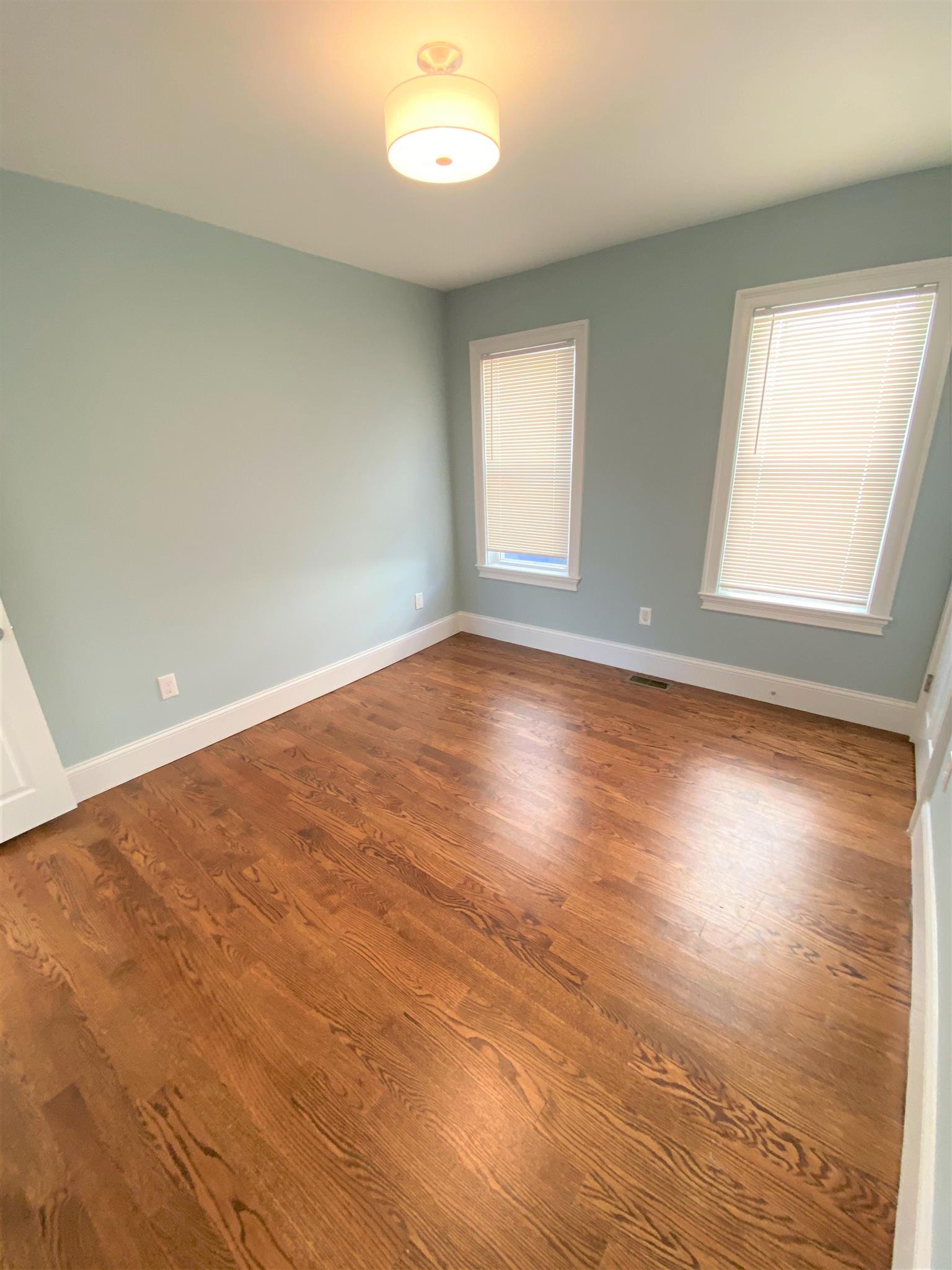 3 Hamilton Rd, Teele Square