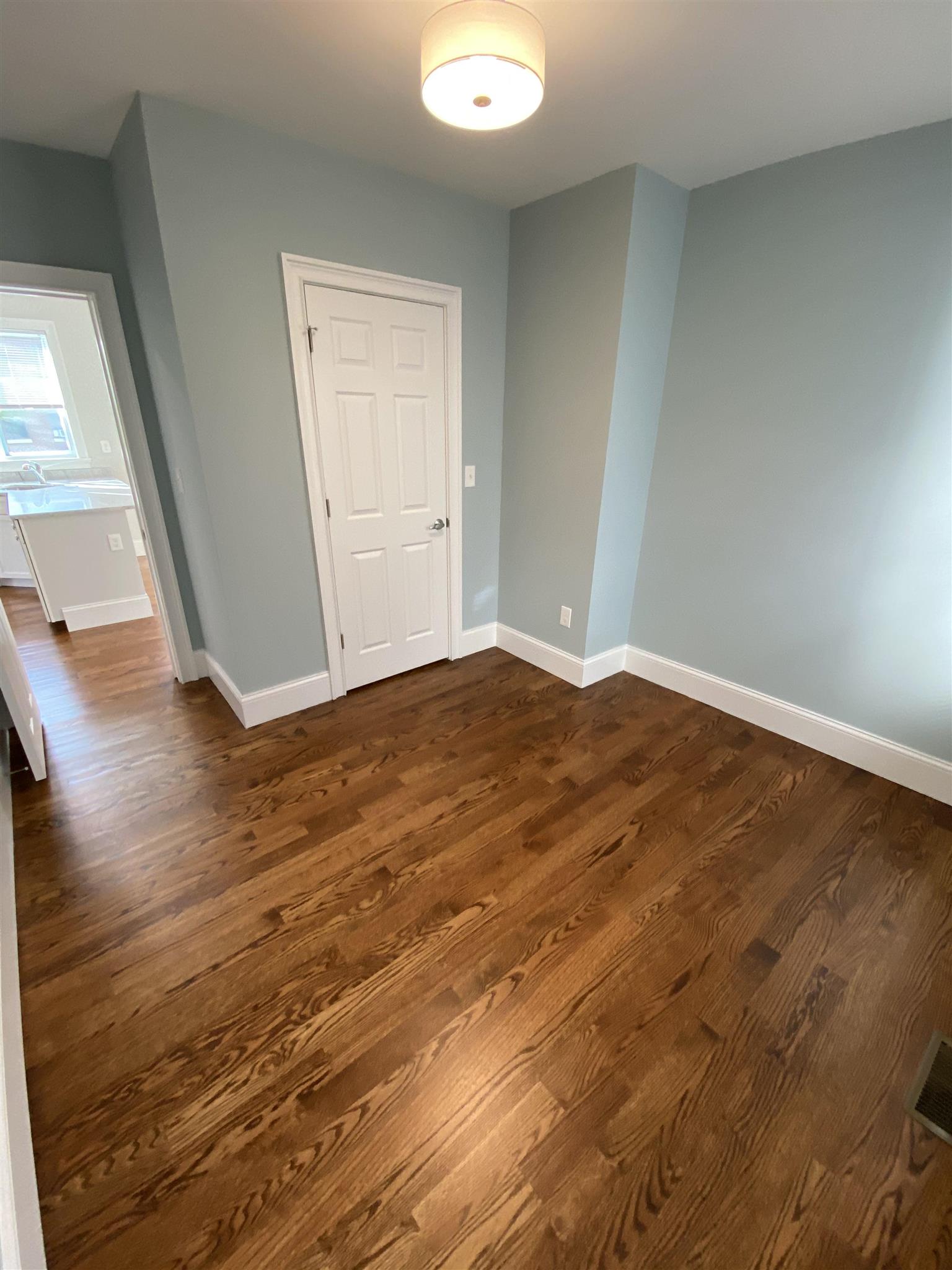 3 Hamilton Rd, Teele Square