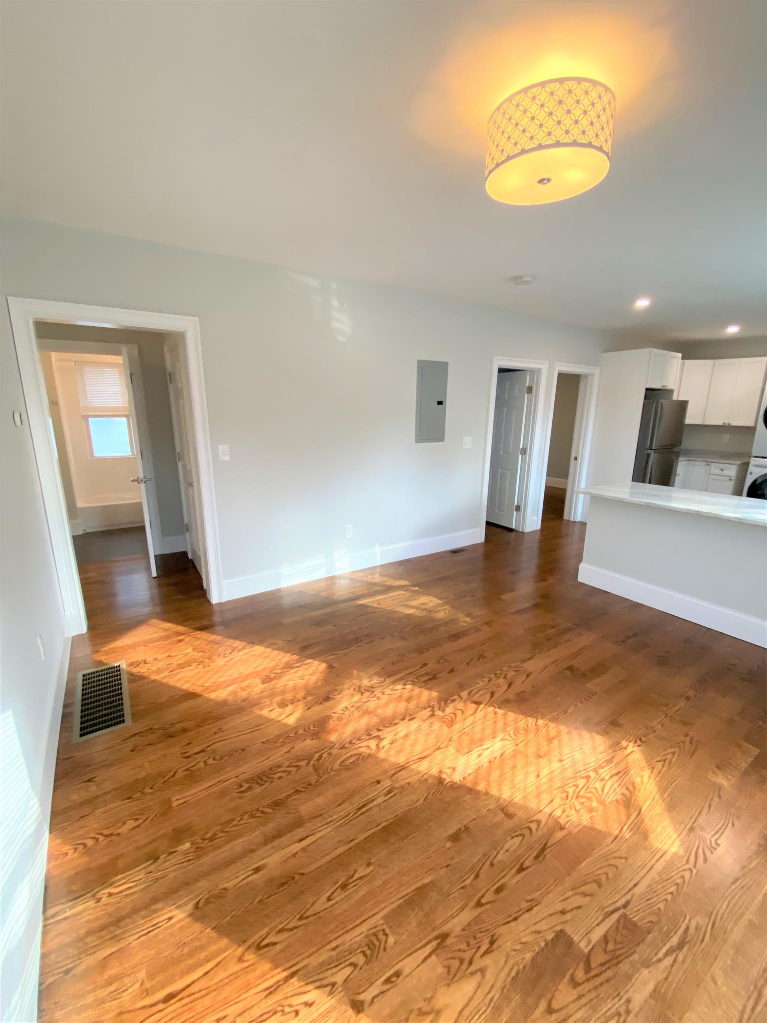 3 Hamilton Rd, Teele Square