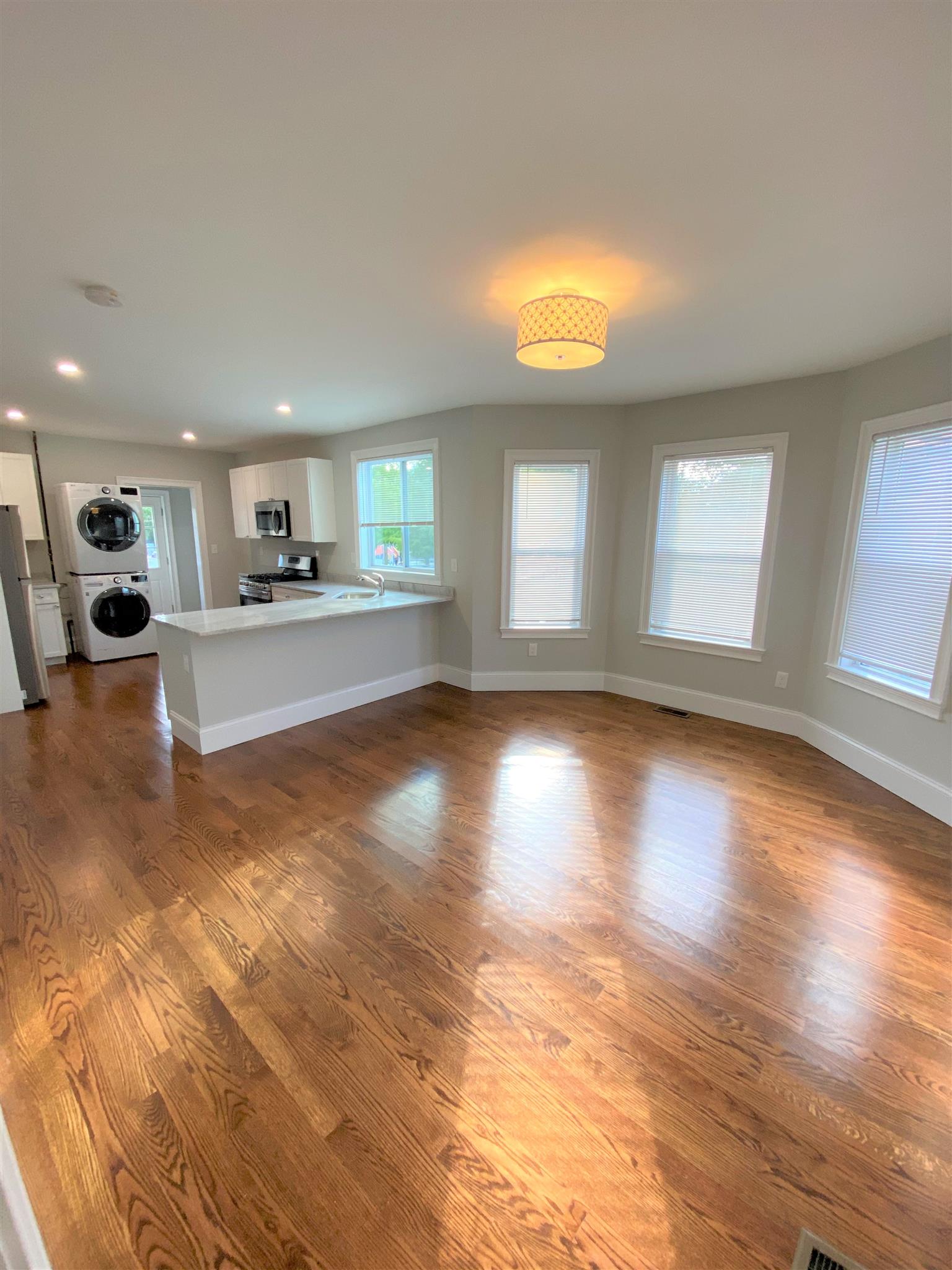 3 Hamilton Rd, Teele Square