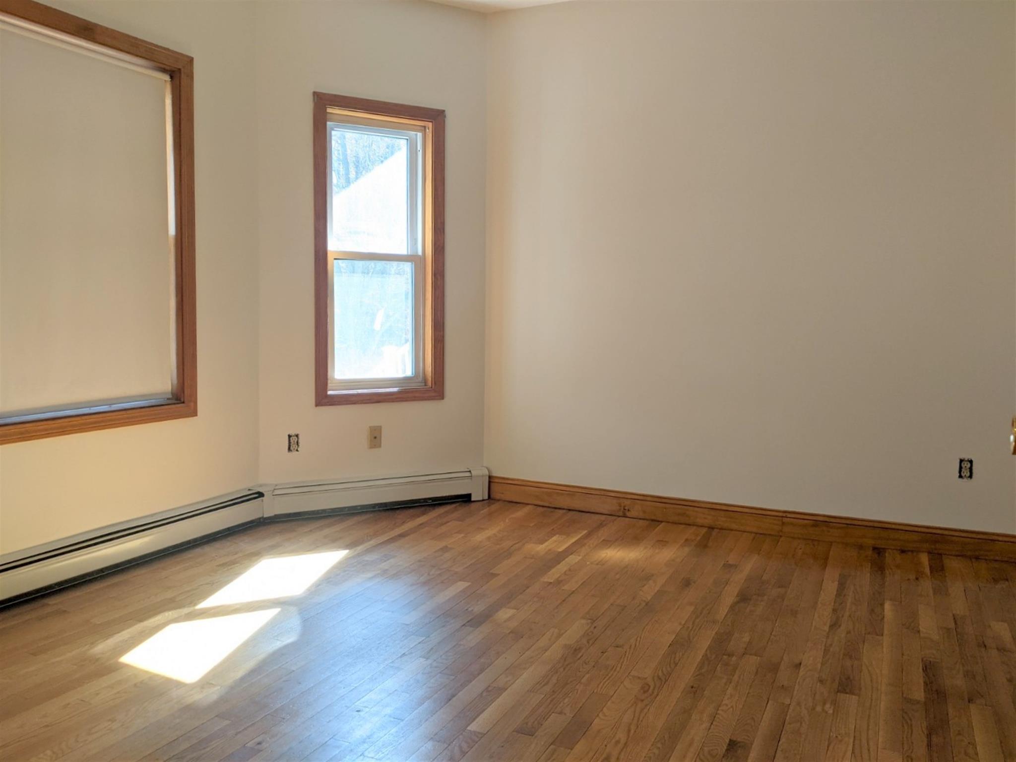 12 Fenwick St, Magoun Square