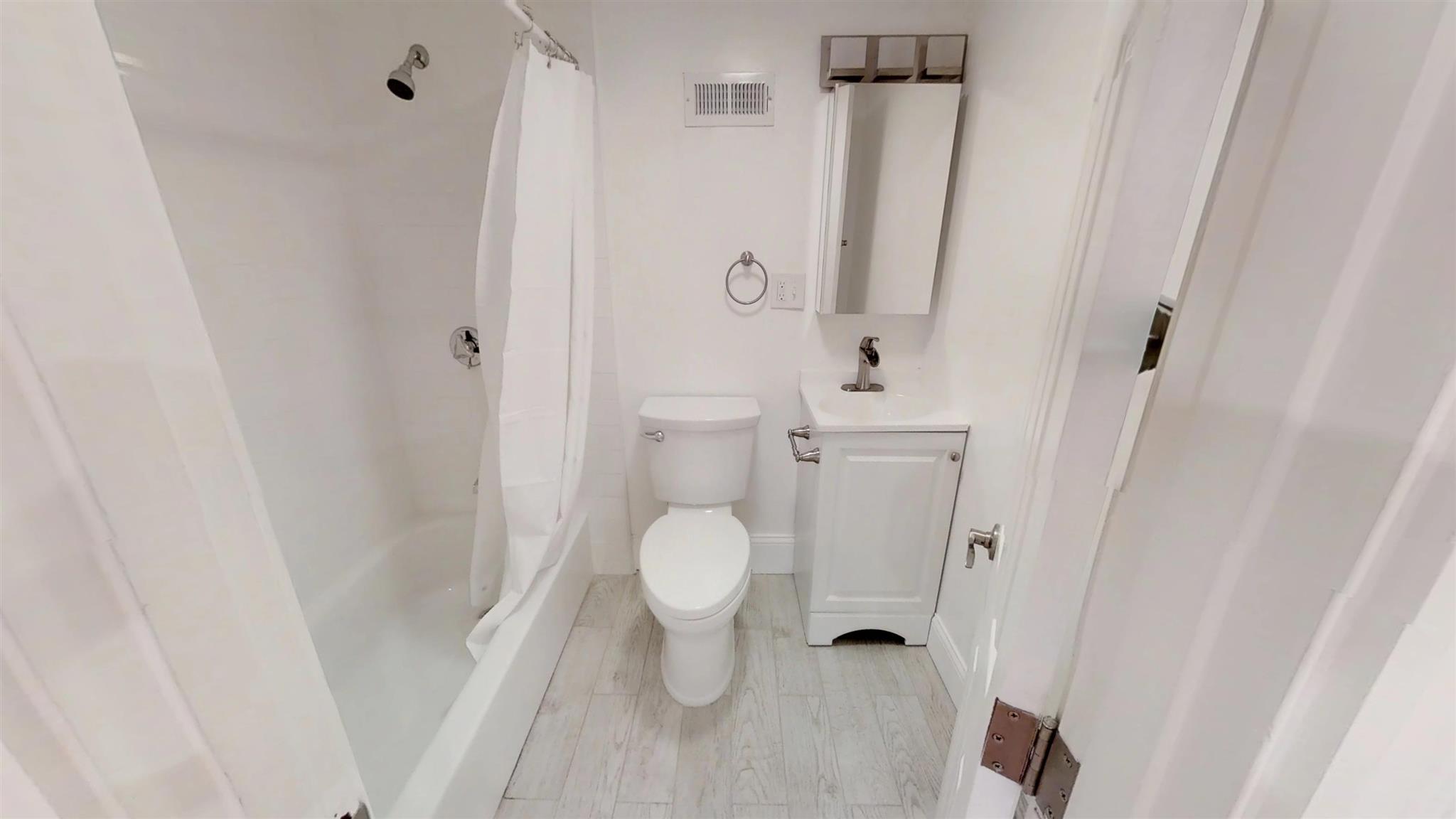 219 Holland St, Davis Square