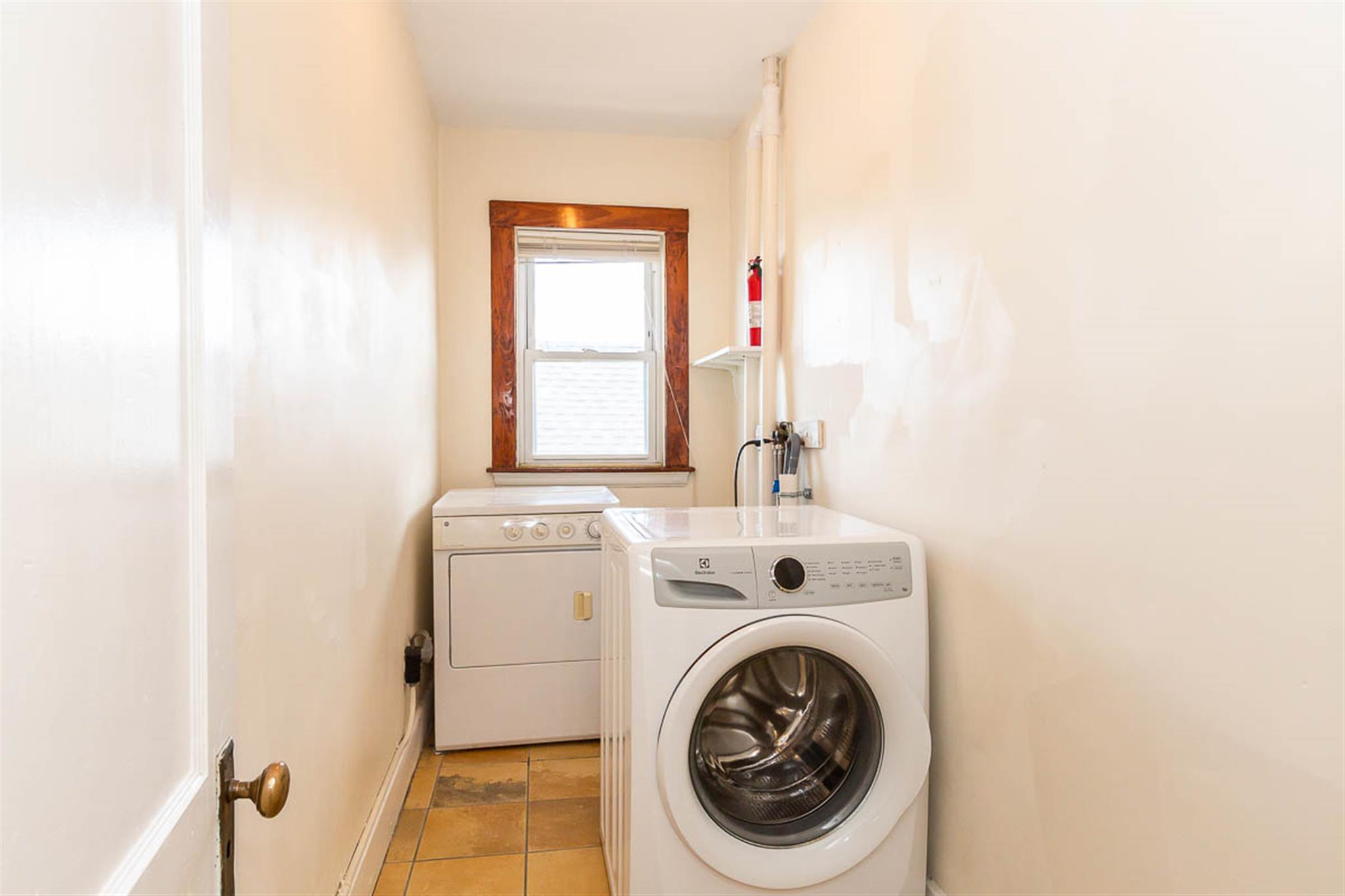 600 Broadway, Ball Square