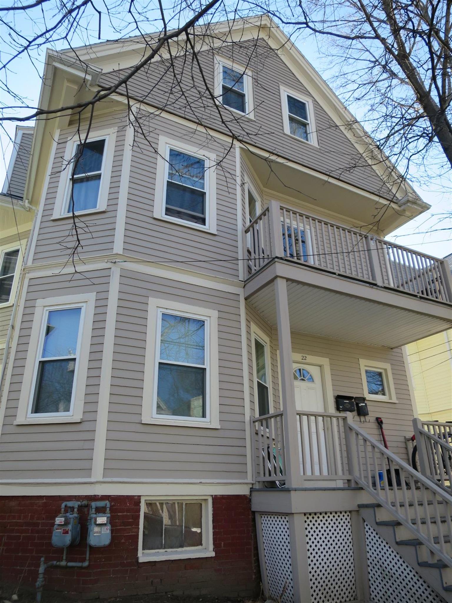 22 Spencer Ave, Davis Square