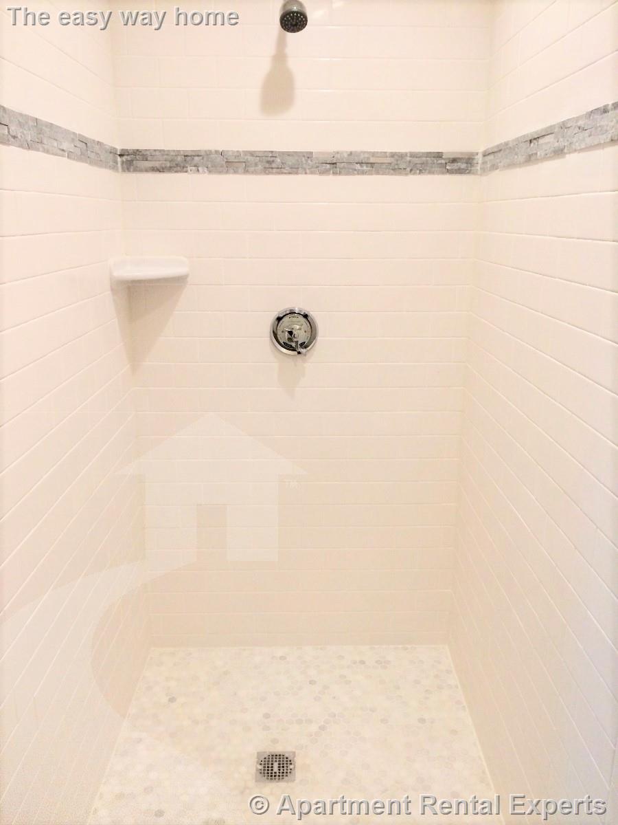 15 Taylor St, Medford