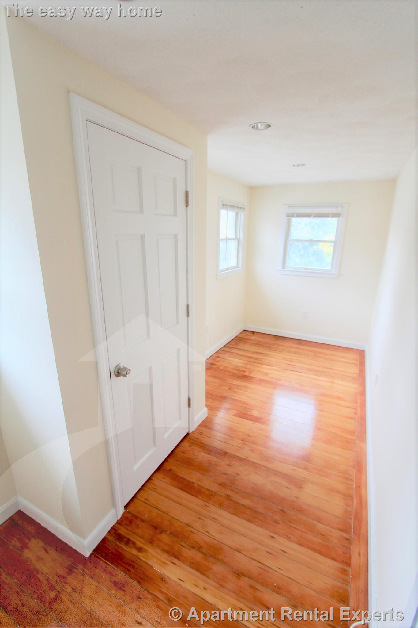 15 Taylor St, Medford