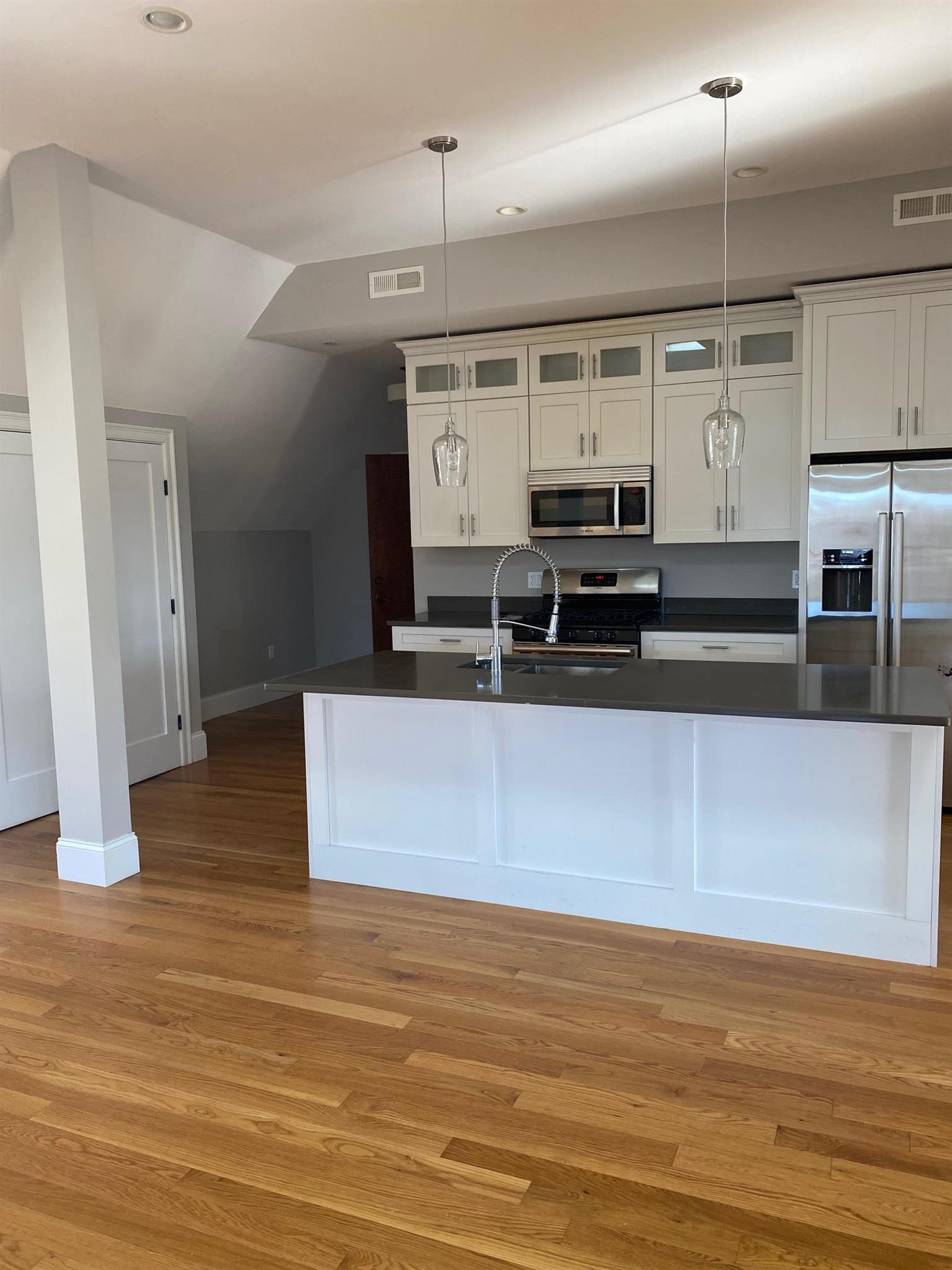 16 Linden Ave, Porter Square