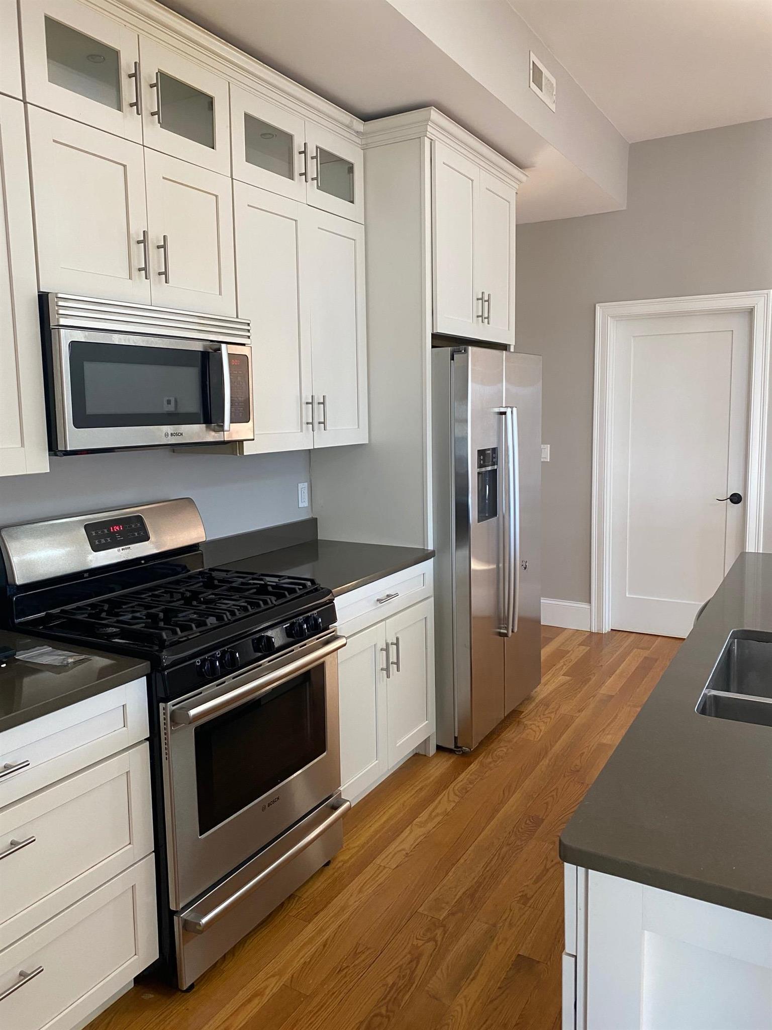 16 Linden Ave, Porter Square