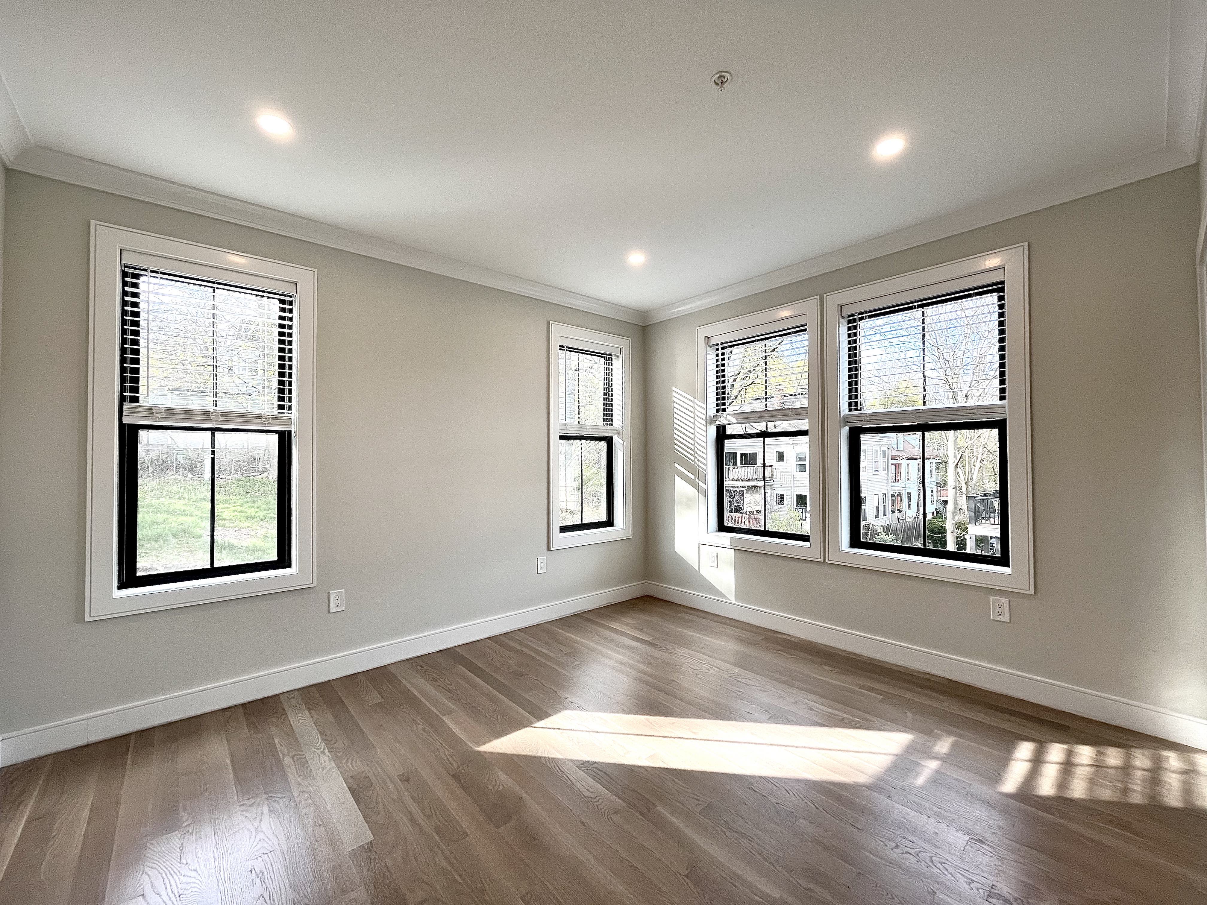 279 Lamartine St, Jamaica Plain