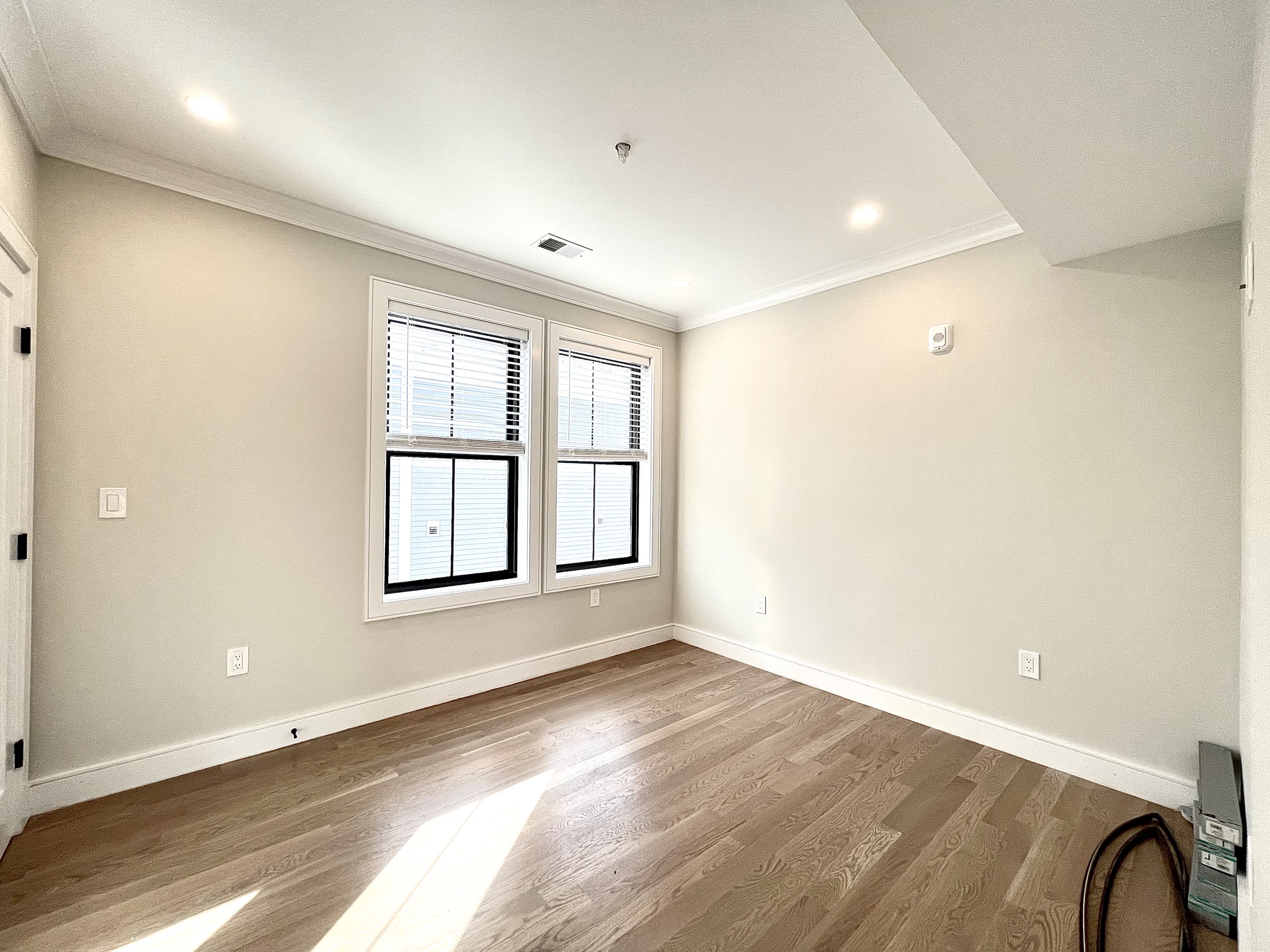 279 Lamartine St, Jamaica Plain