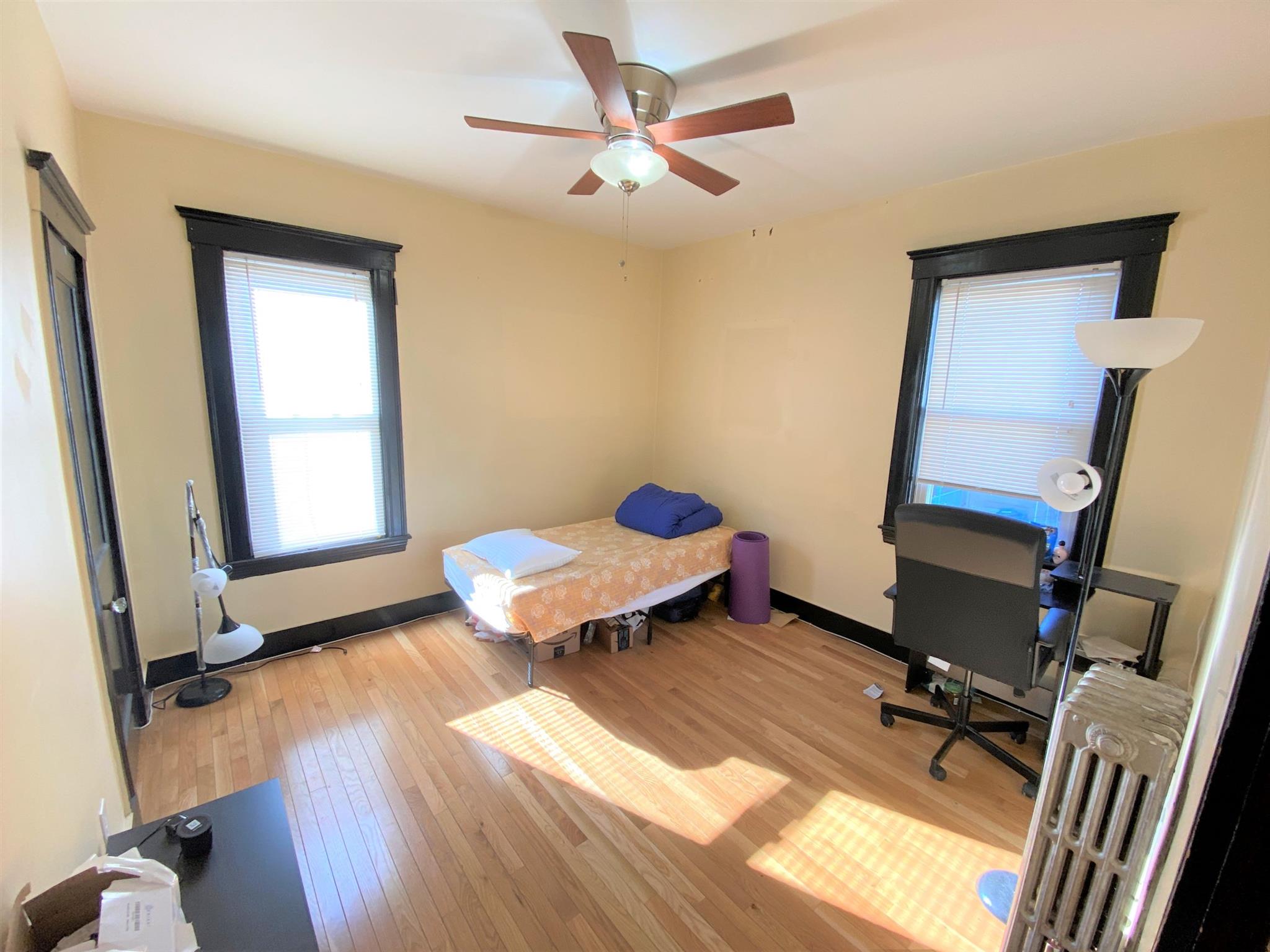 221 Holland St, Davis Square