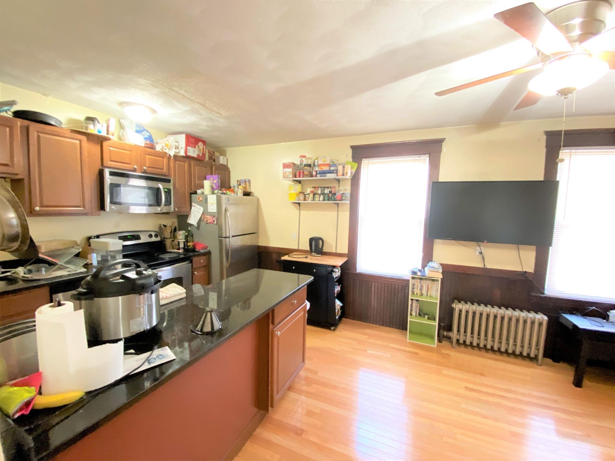 221 Holland St, Davis Square