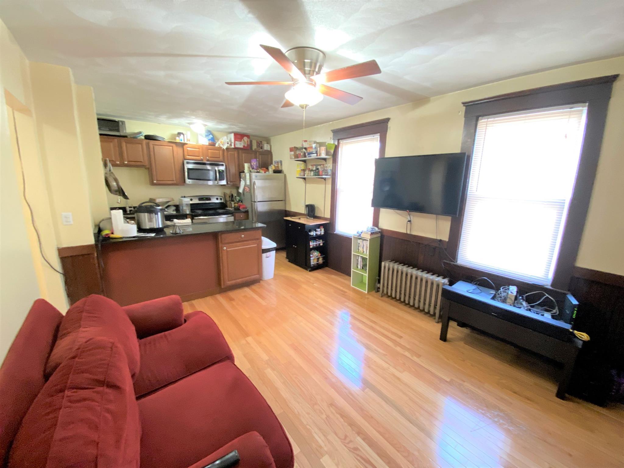 221 Holland St, Davis Square