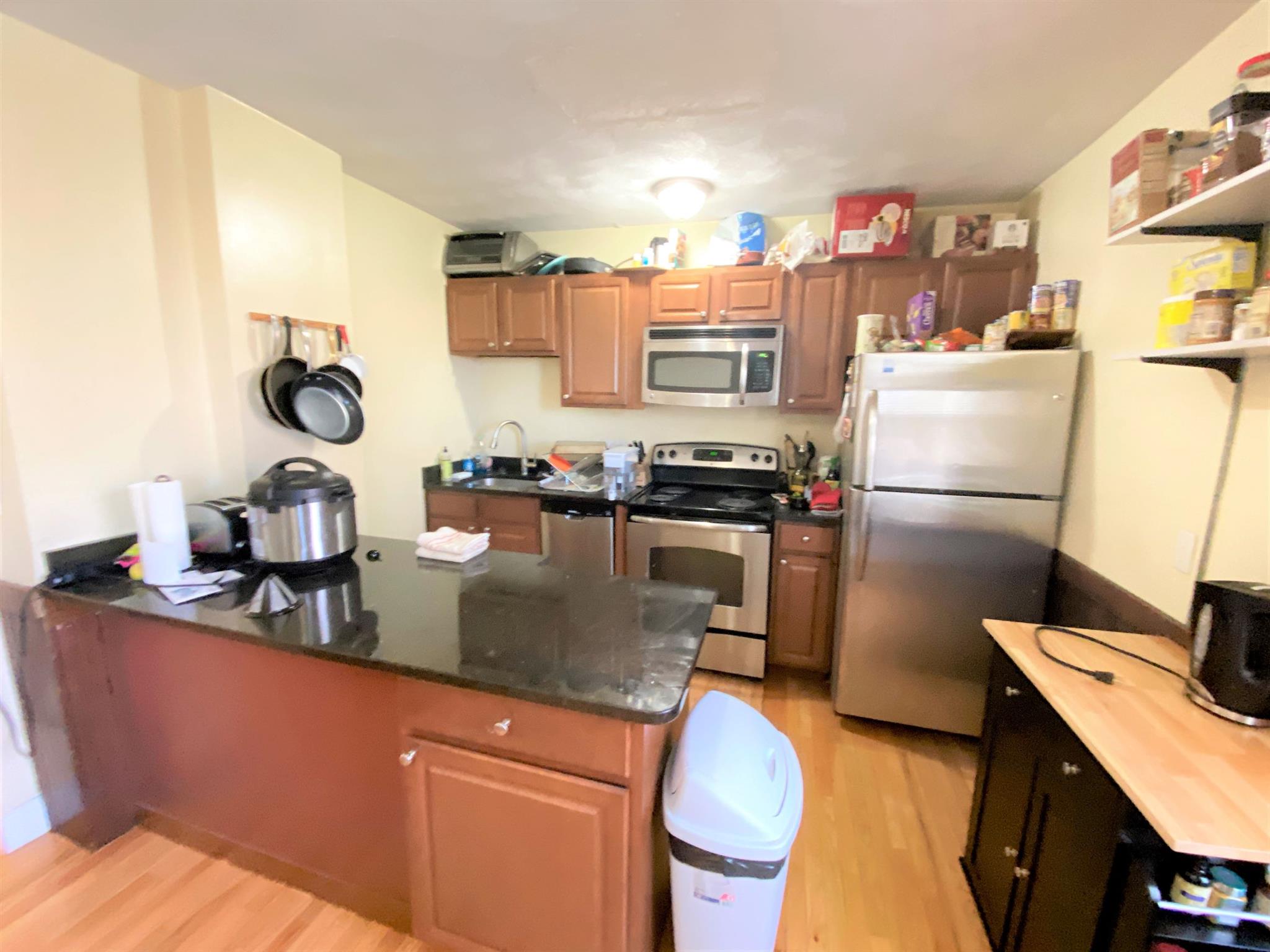 221 Holland St, Davis Square