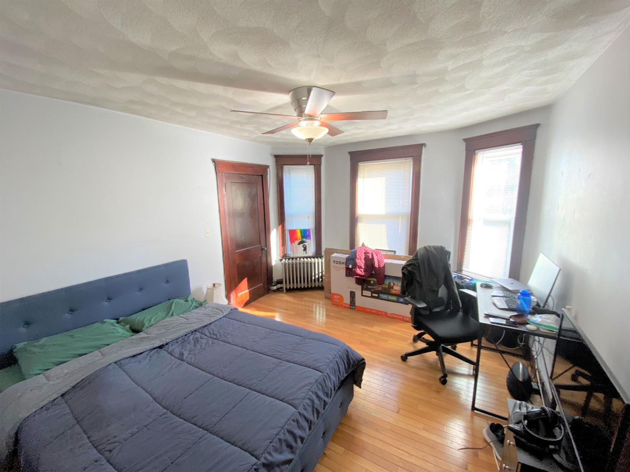 221 Holland St, Davis Square