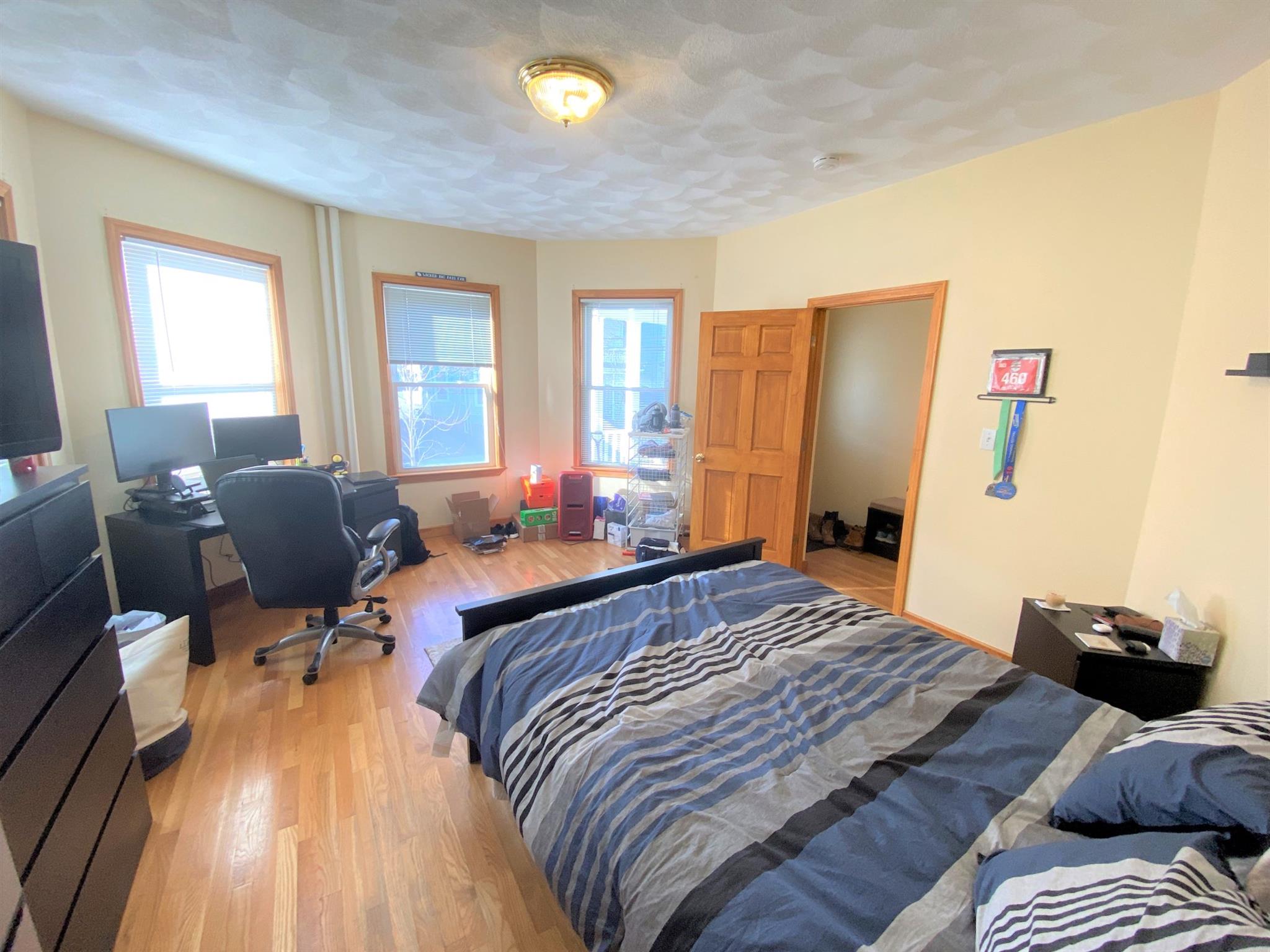 35 Hancock St, Davis Square