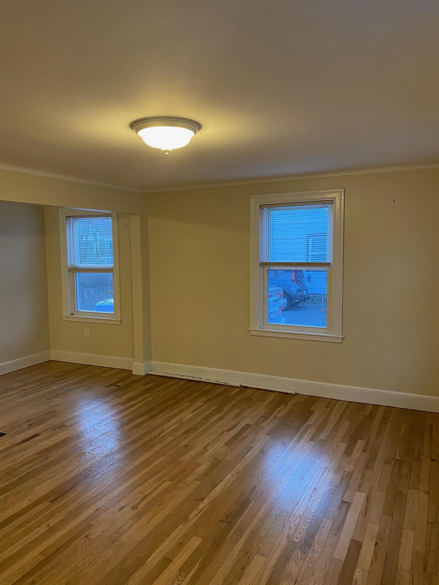 28 Linden Ave, Davis Square