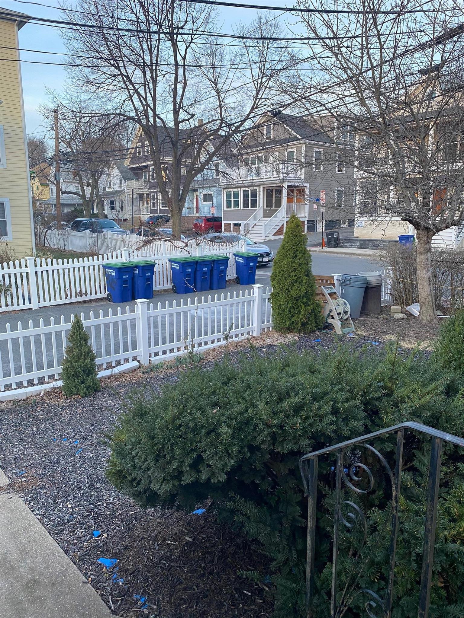 28 Linden Ave, Davis Square