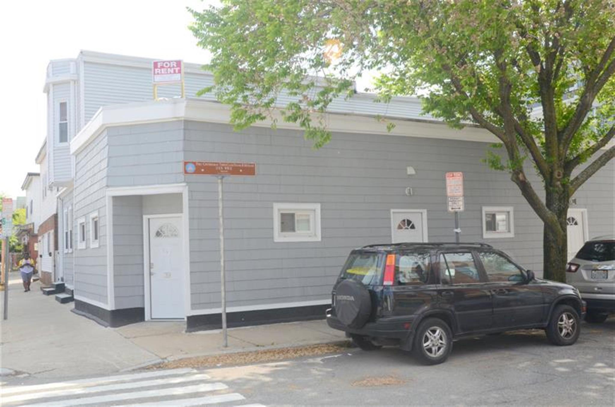 39 Cross St, East Somerville