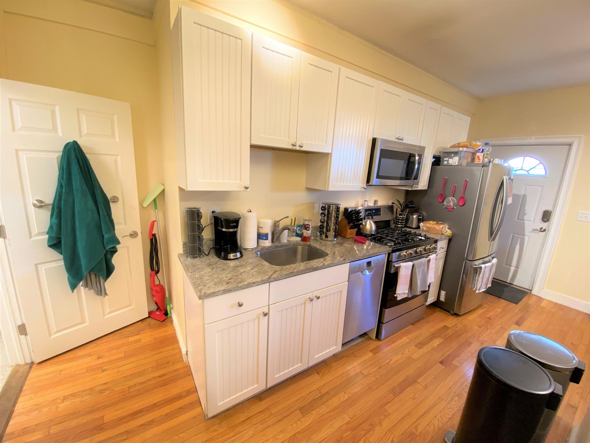 39 Cross St, East Somerville