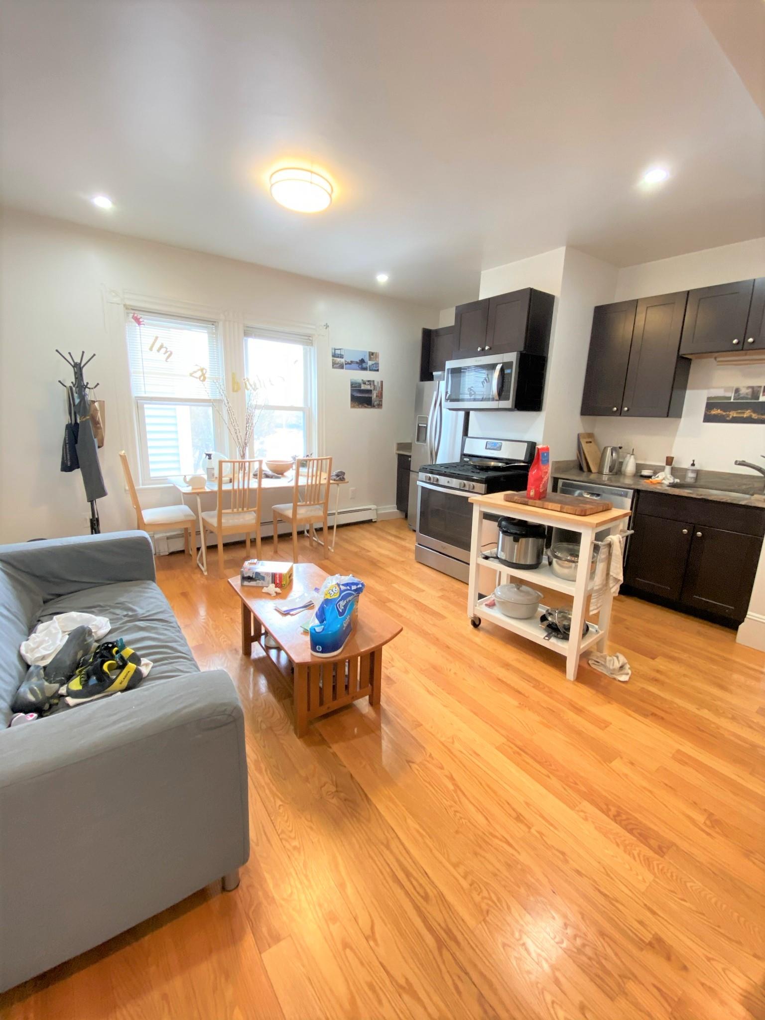 322.5 Western Ave, Cambridgeport