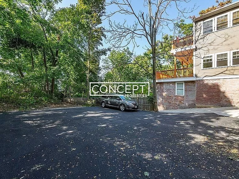 20 Alpine St, Roxbury