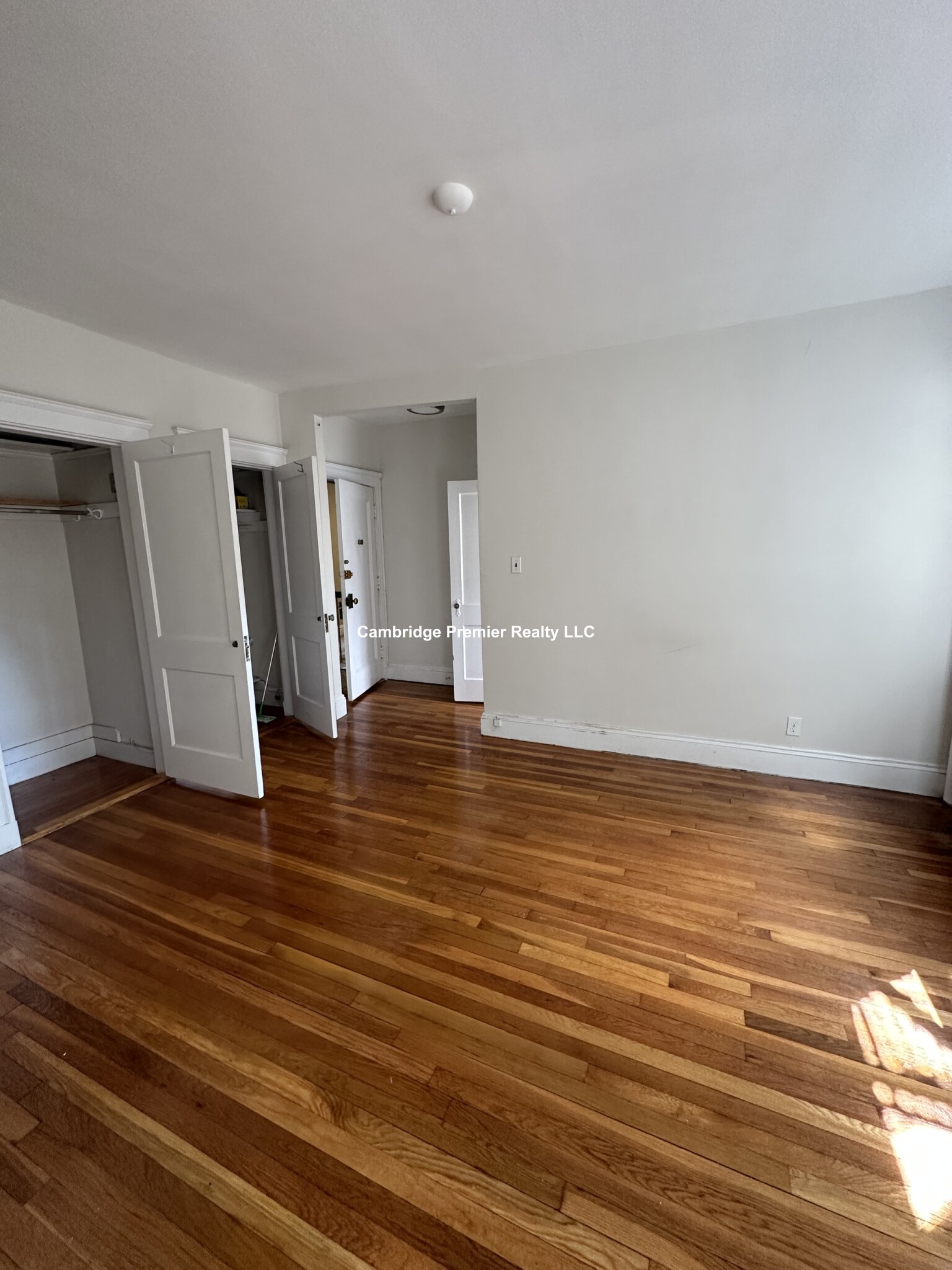 28 Langdon St, Neighborhood Nine