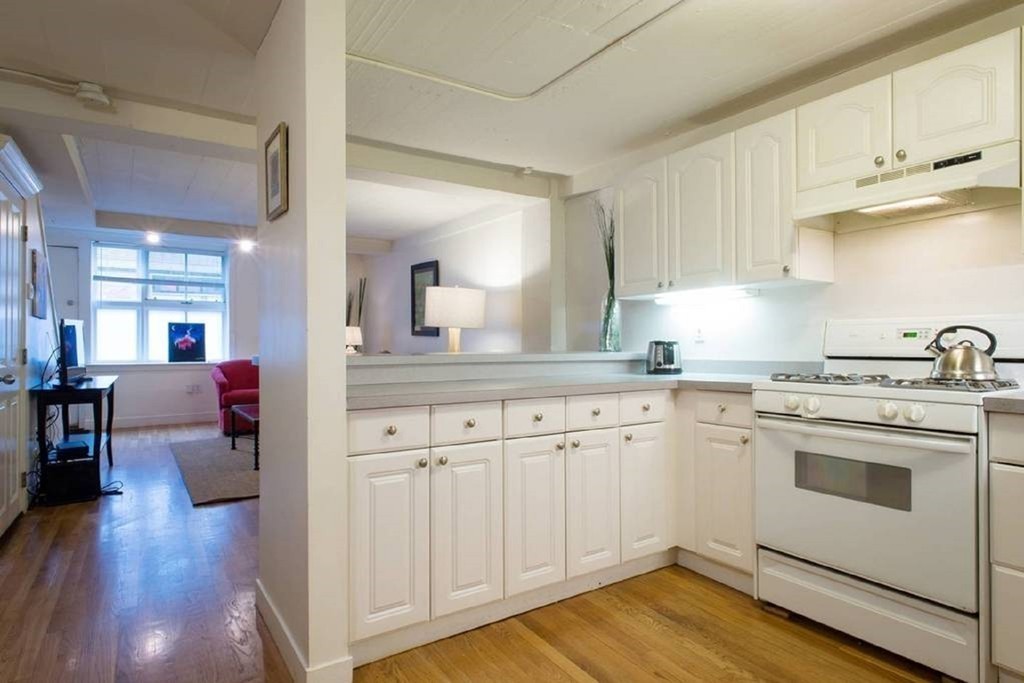 28 Piedmont St, Back Bay