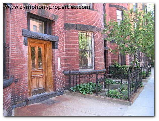 28 Symphony Rd, Fenway